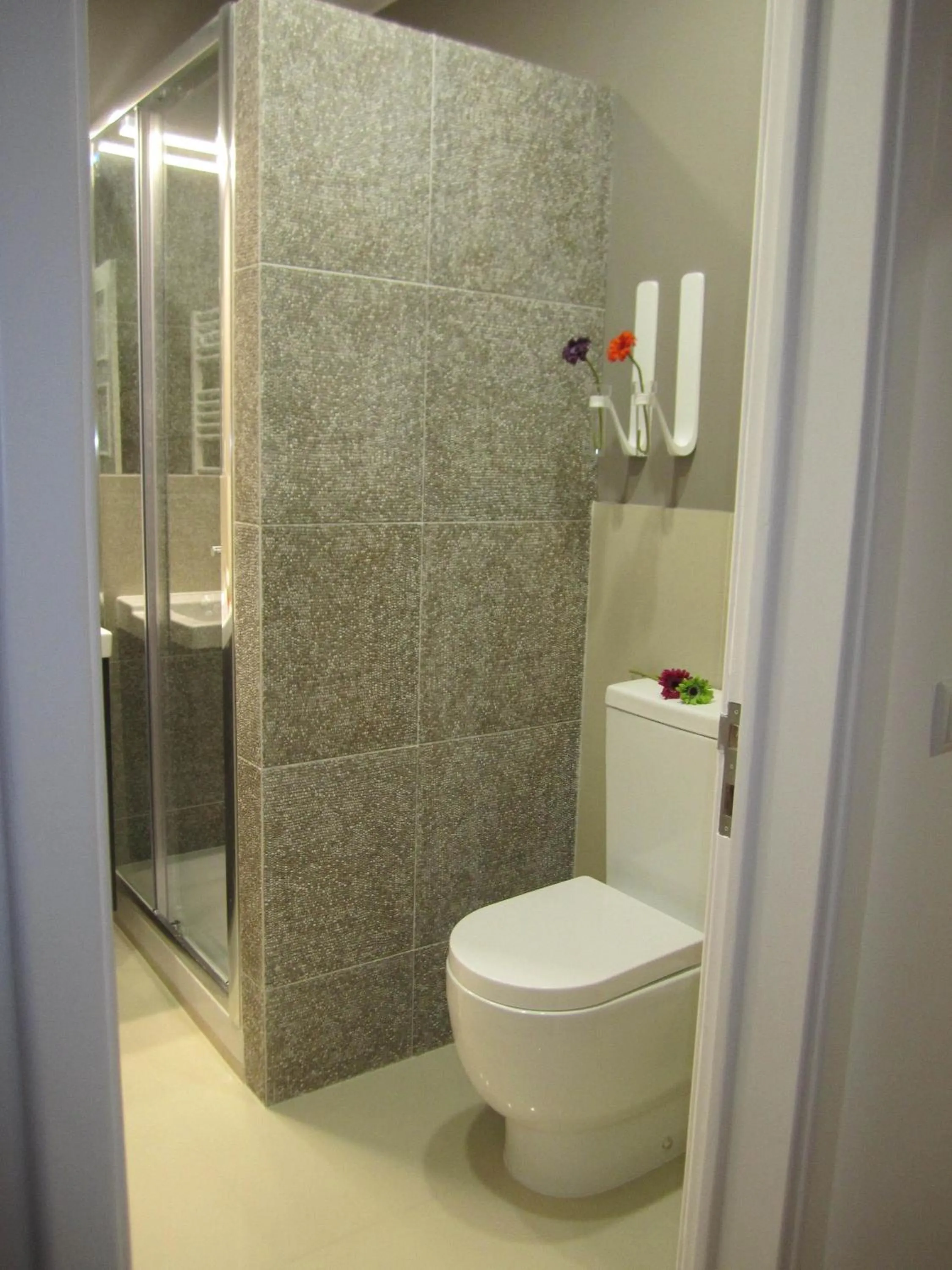 Toilet in Alvalade II Airport Guest House