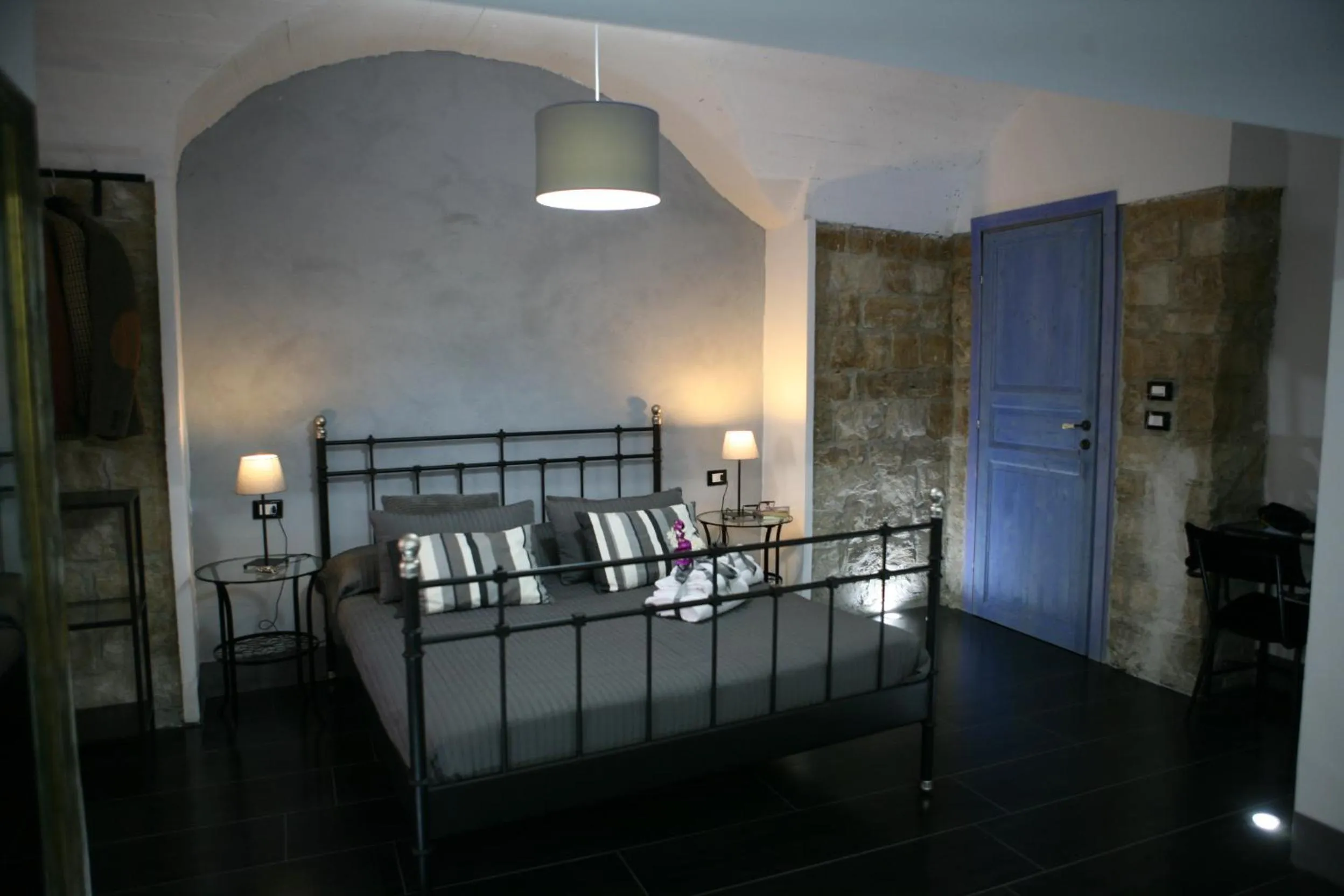 Photo of the whole room in A Mo Casa