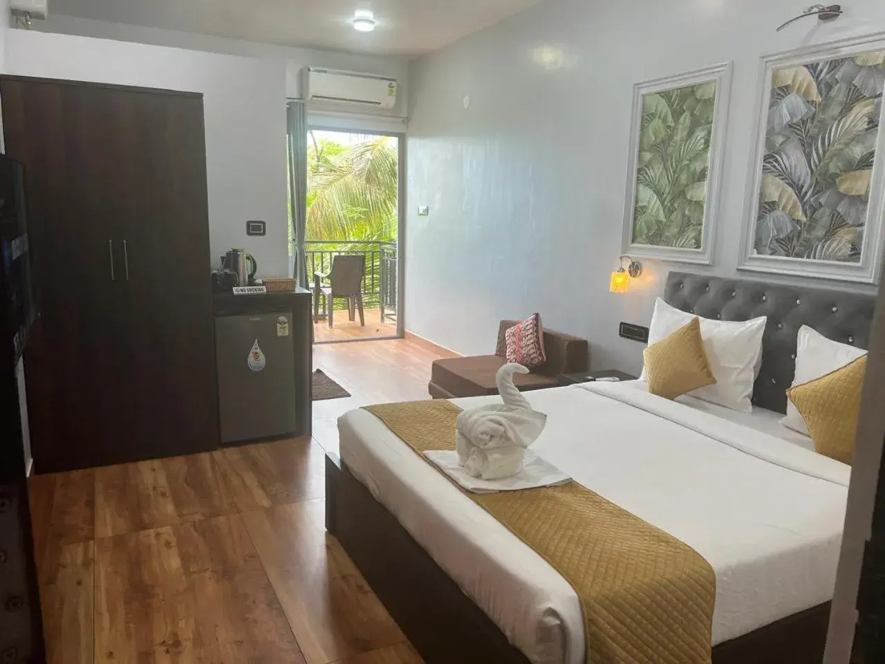 Deluxe Double Room with Balcony and Sea View in La Sea Vue Goa Deluxe Double Room with Balcony and Sea View in La Sea Vue Goa