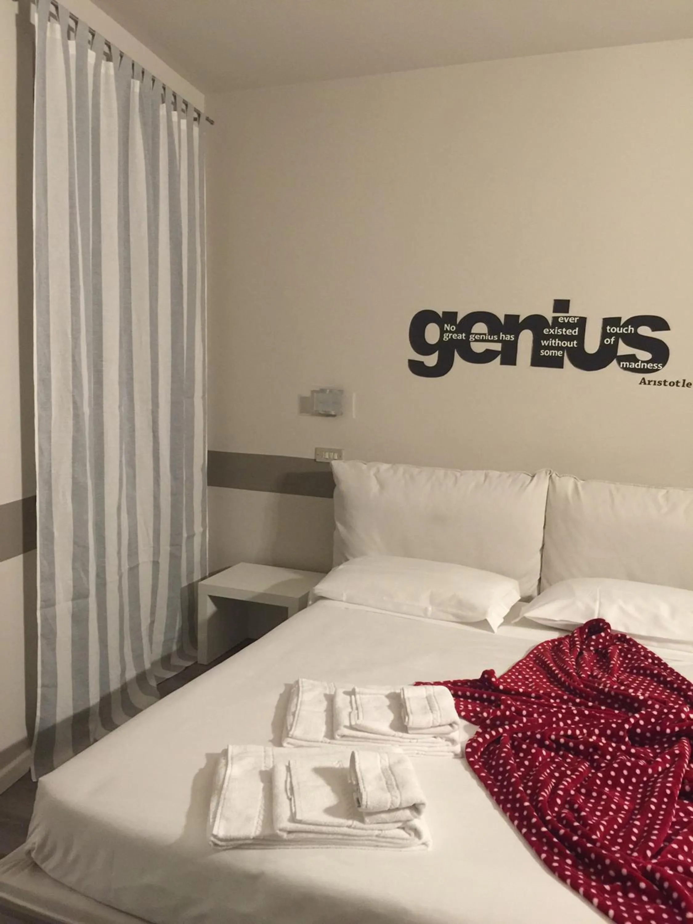 Decorative detail in Albergo Al Cacciatore Tortellinando