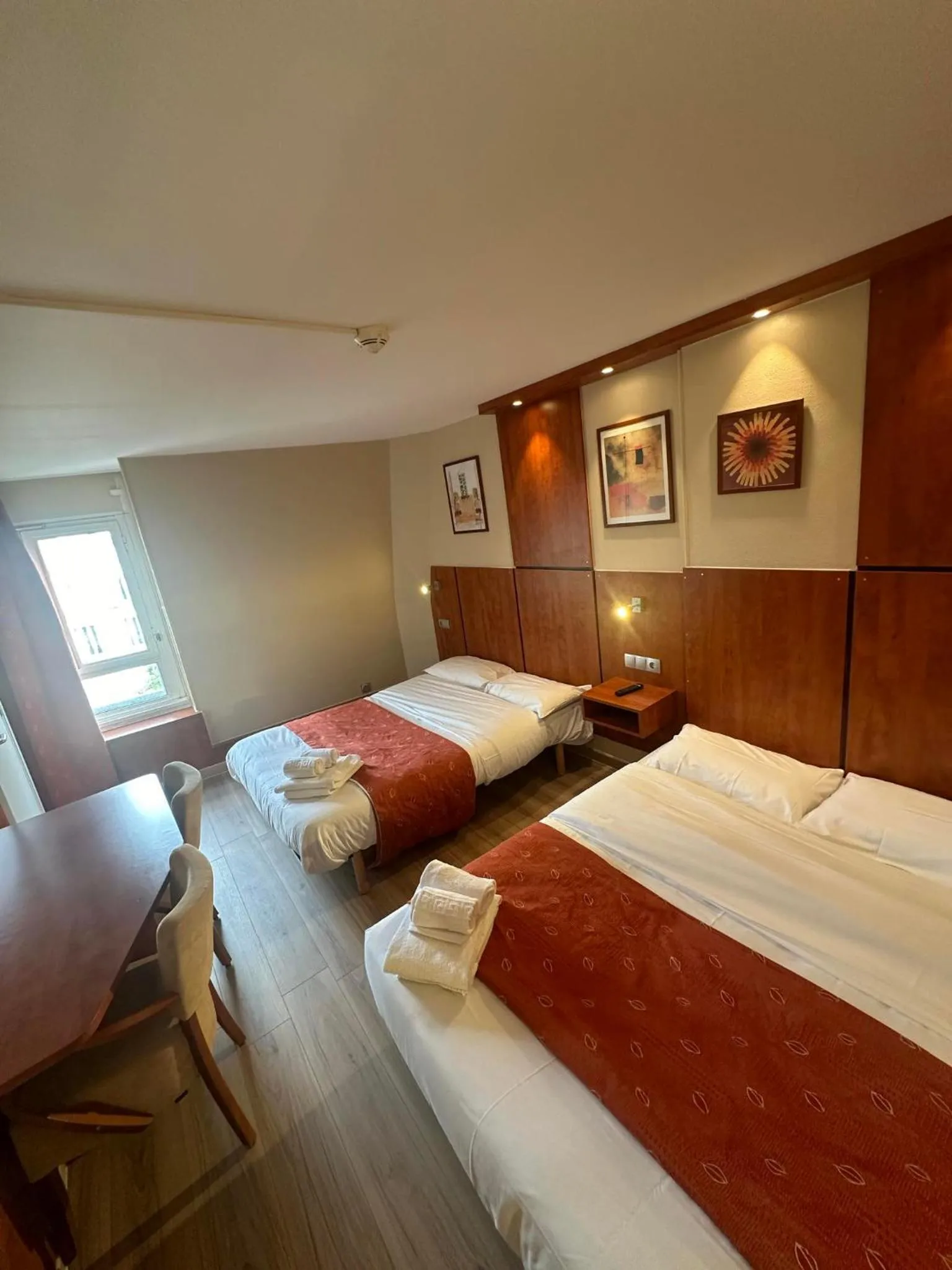 Bed in Hôtel Victoria