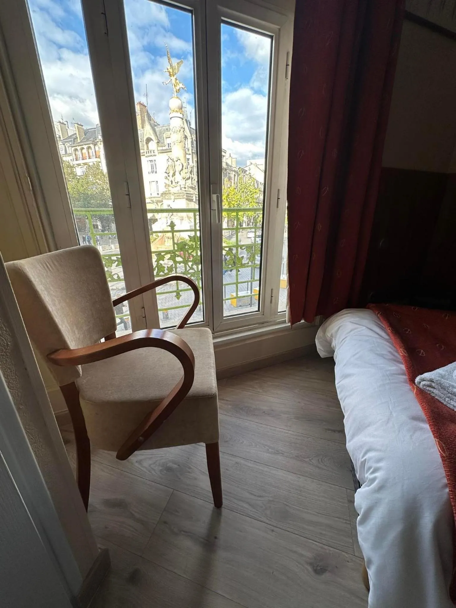 Bed in Hôtel Victoria