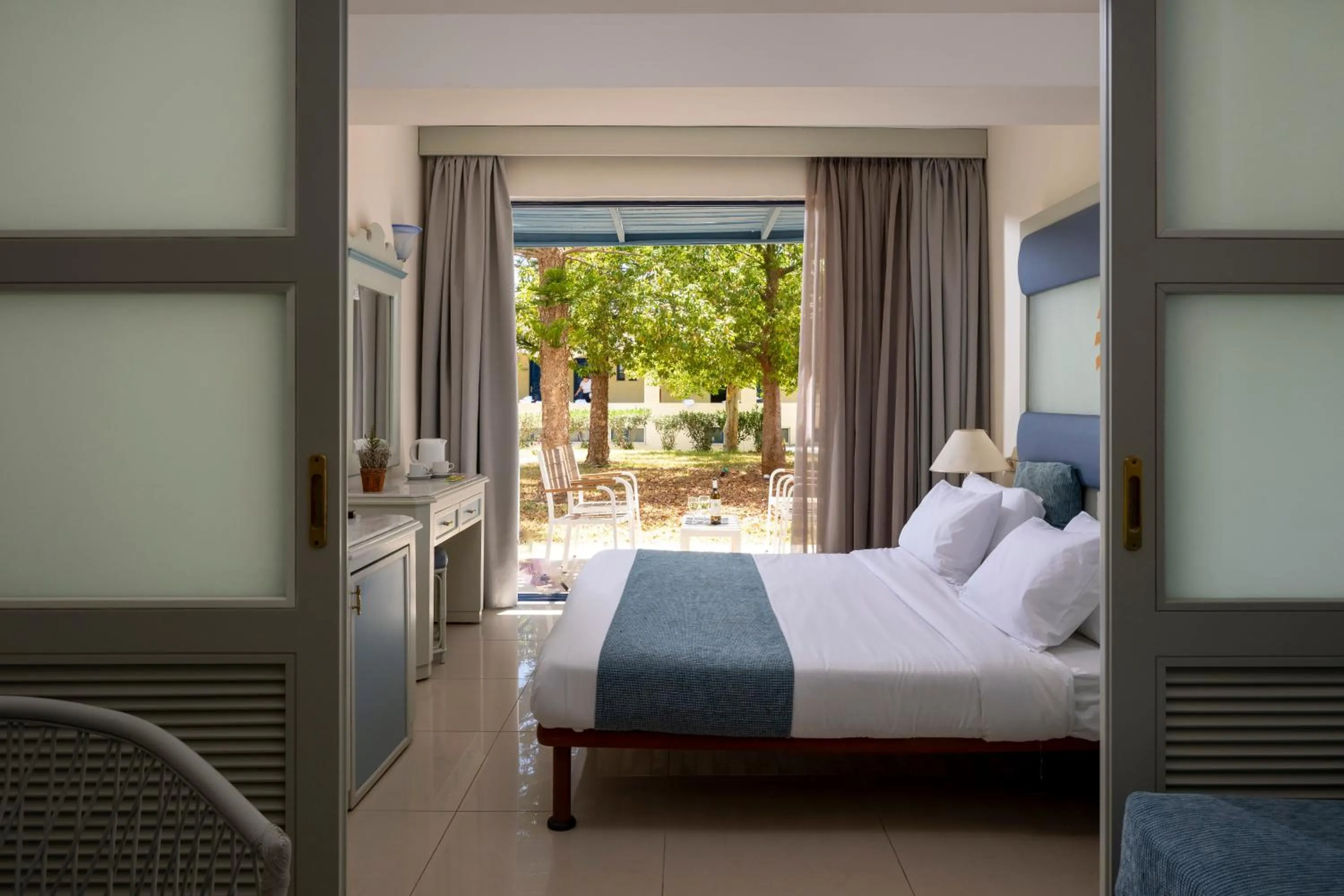 Bed in Mare Blue Hotel