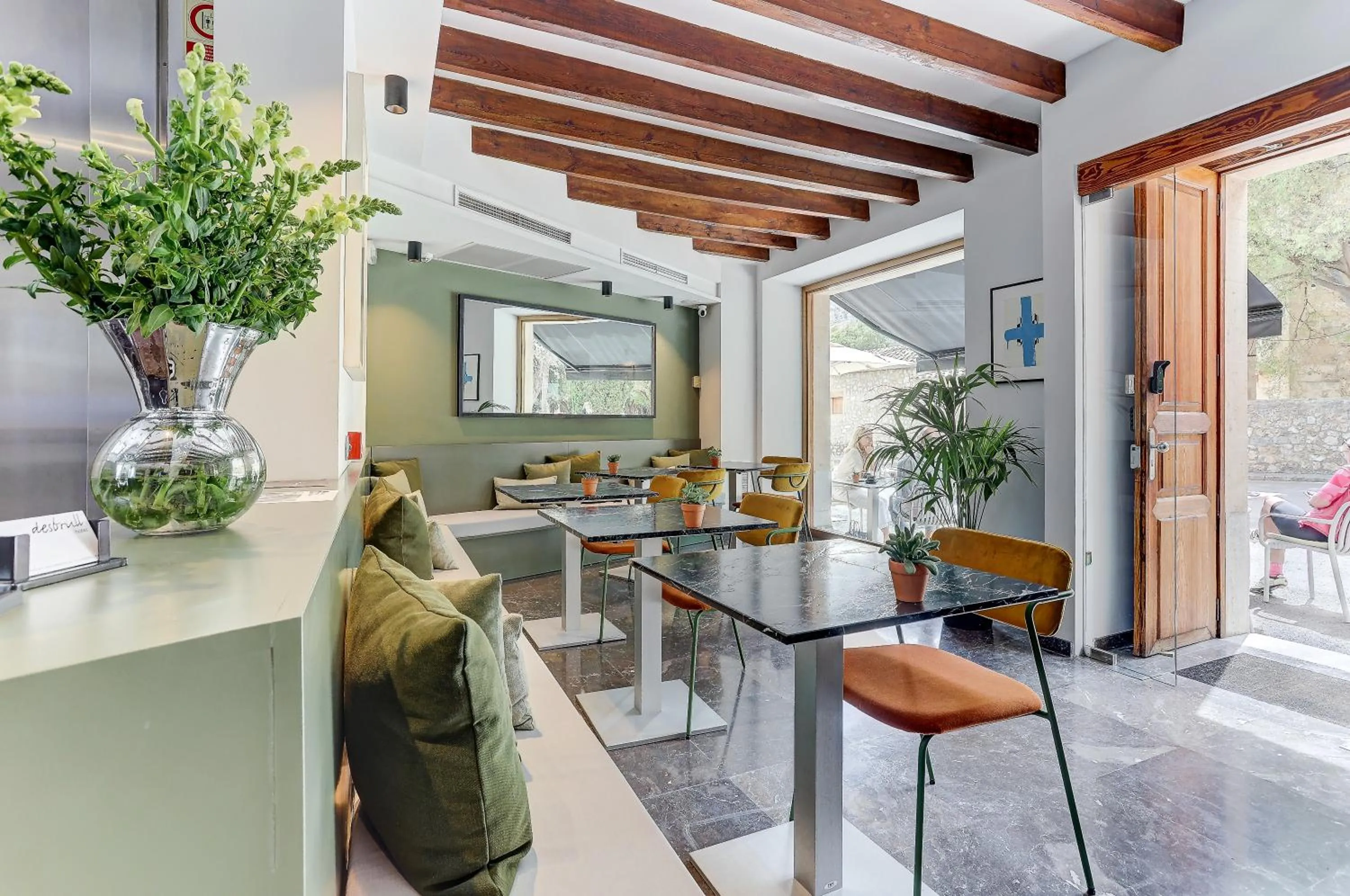 Dining area in Desbrull