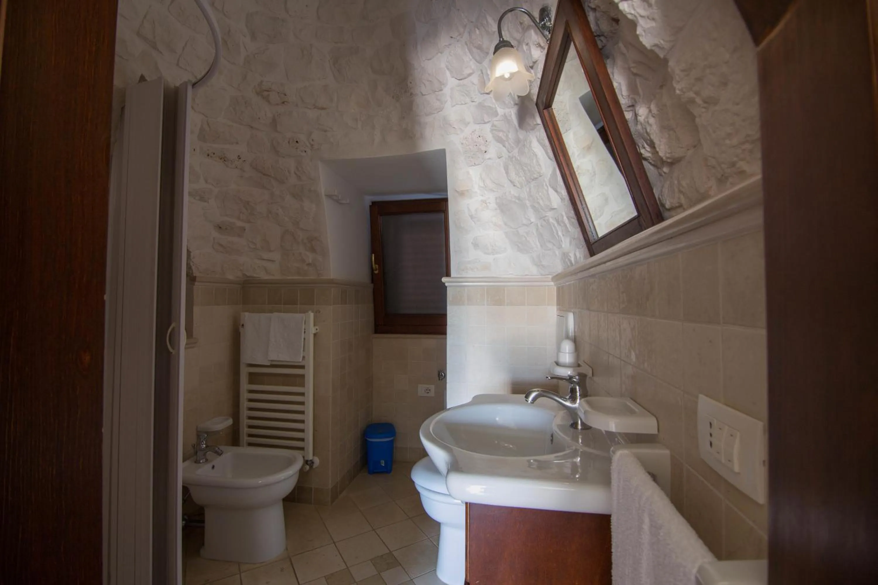 Bathroom in Bed and Breakfast Trulli San Leonardo