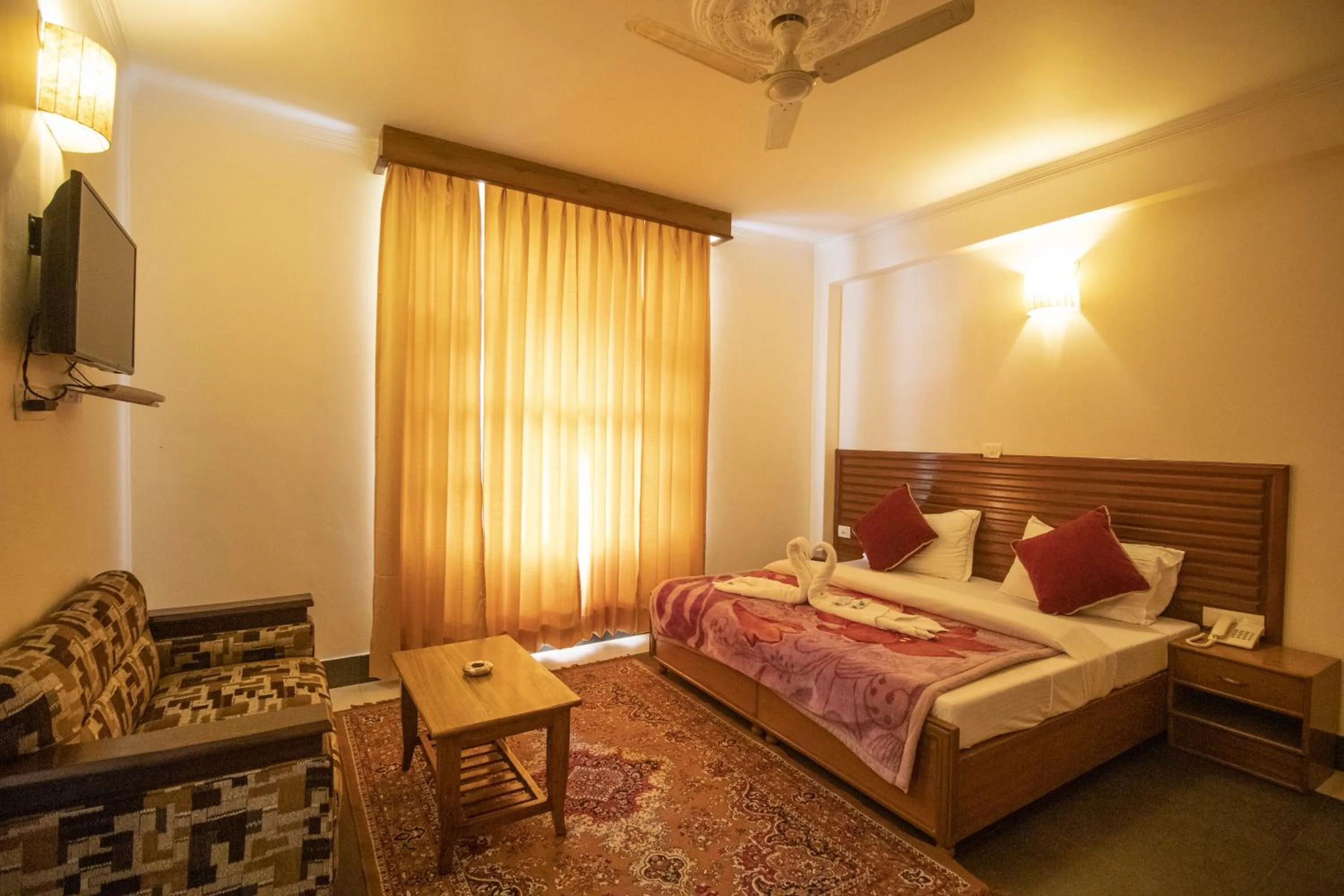 Bedroom, Bed in WOW STAYZ2 Hotel The Lodge