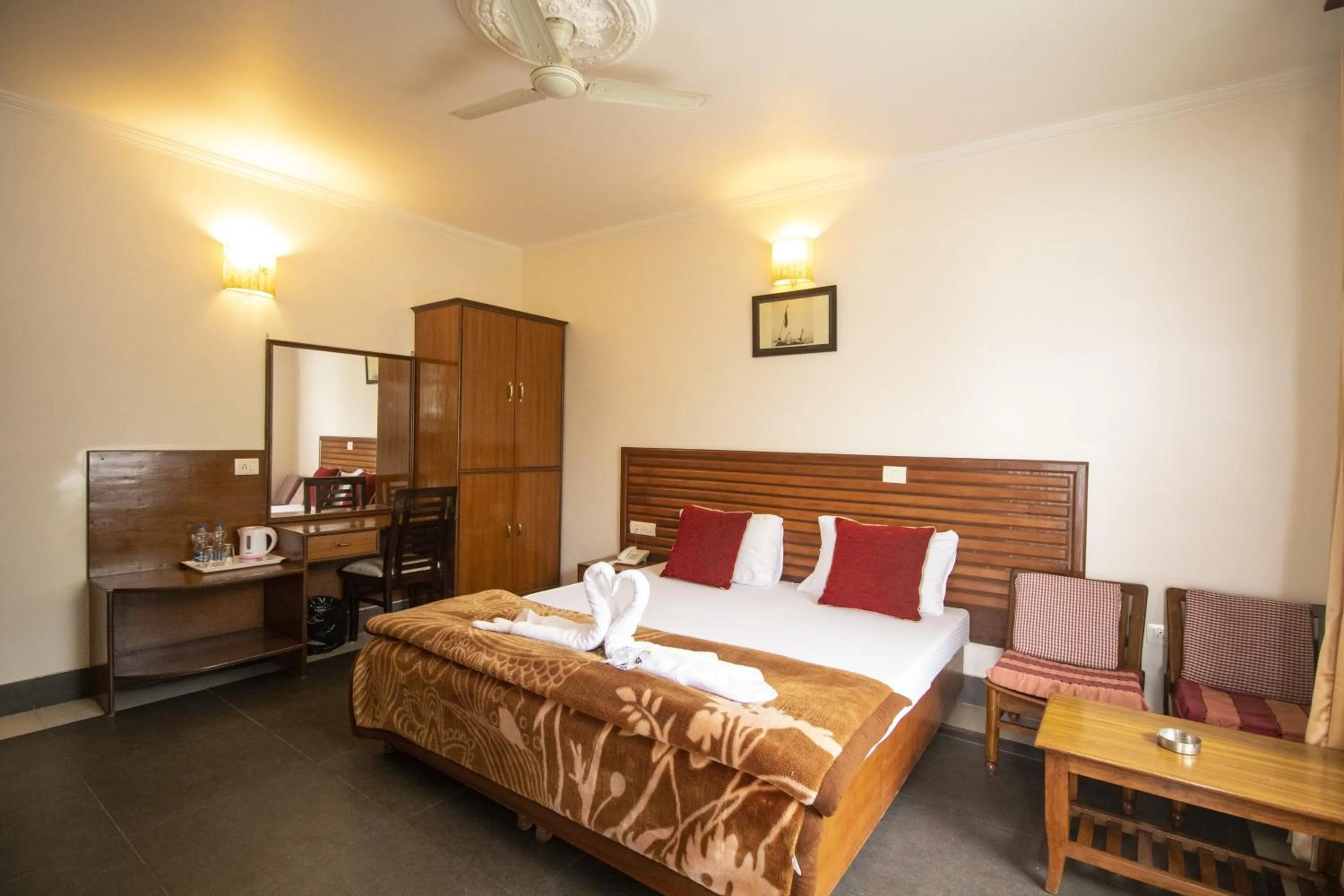 Bedroom, Bed in WOW STAYZ2 Hotel The Lodge