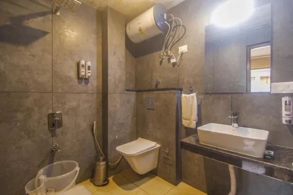 Bathroom in WOW STAYZ2 Hotel The Lodge