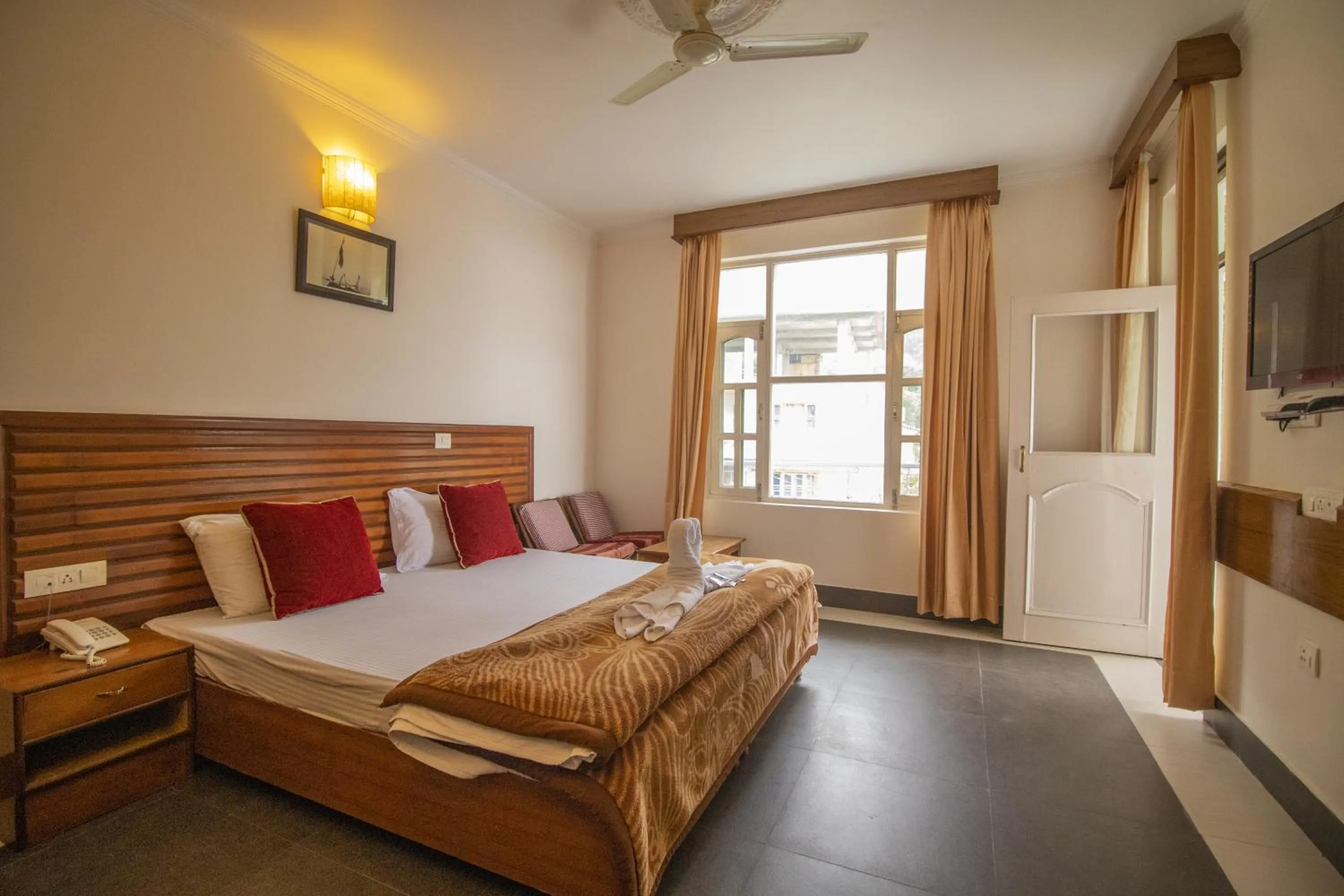 Bedroom, Bed in WOW STAYZ2 Hotel The Lodge