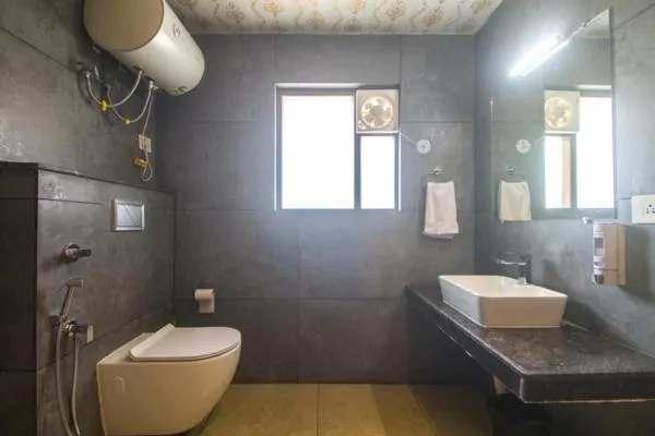 Bathroom in WOW STAYZ2 Hotel The Lodge