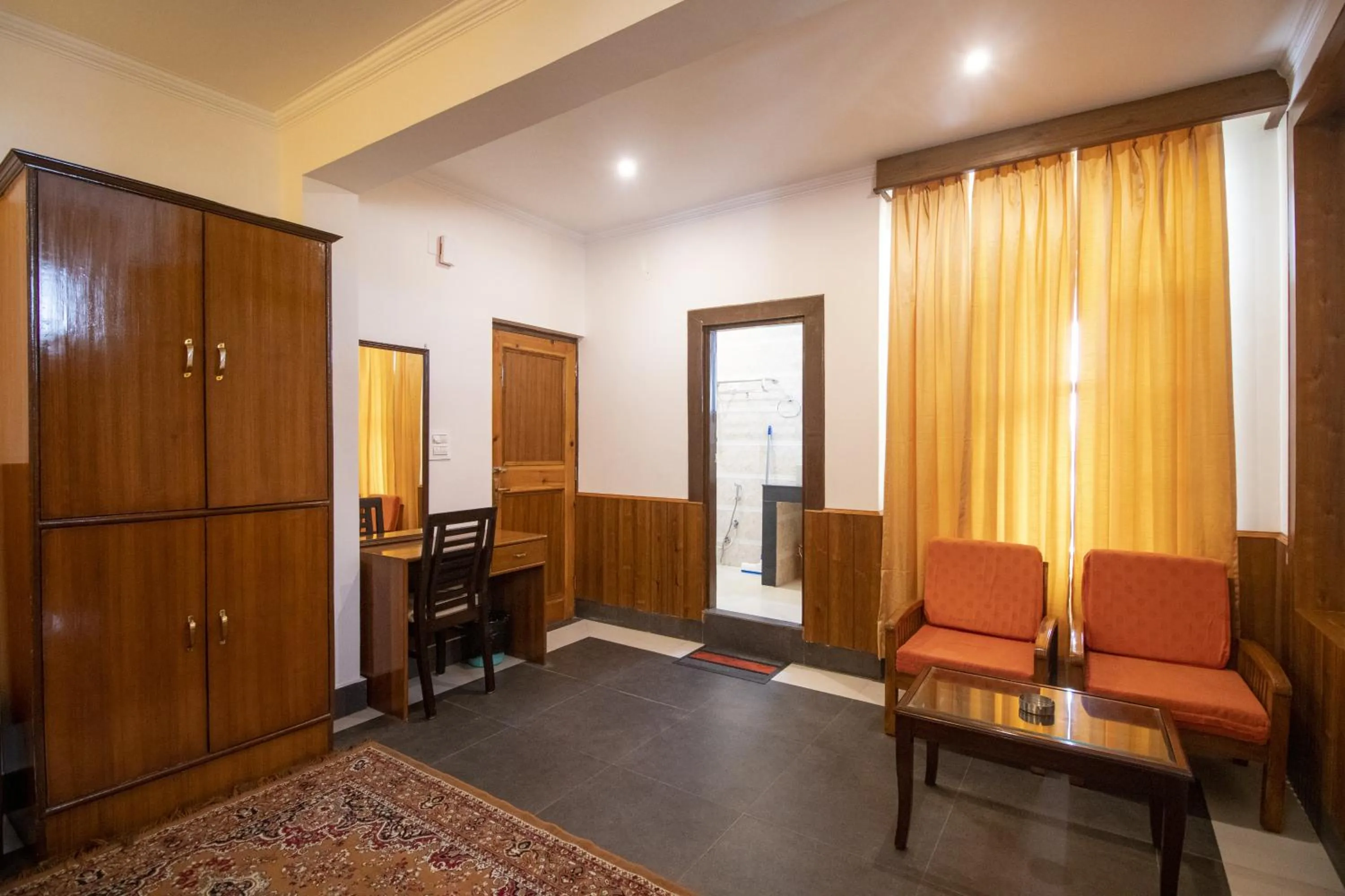 Seating area in WOW STAYZ2 Hotel The Lodge