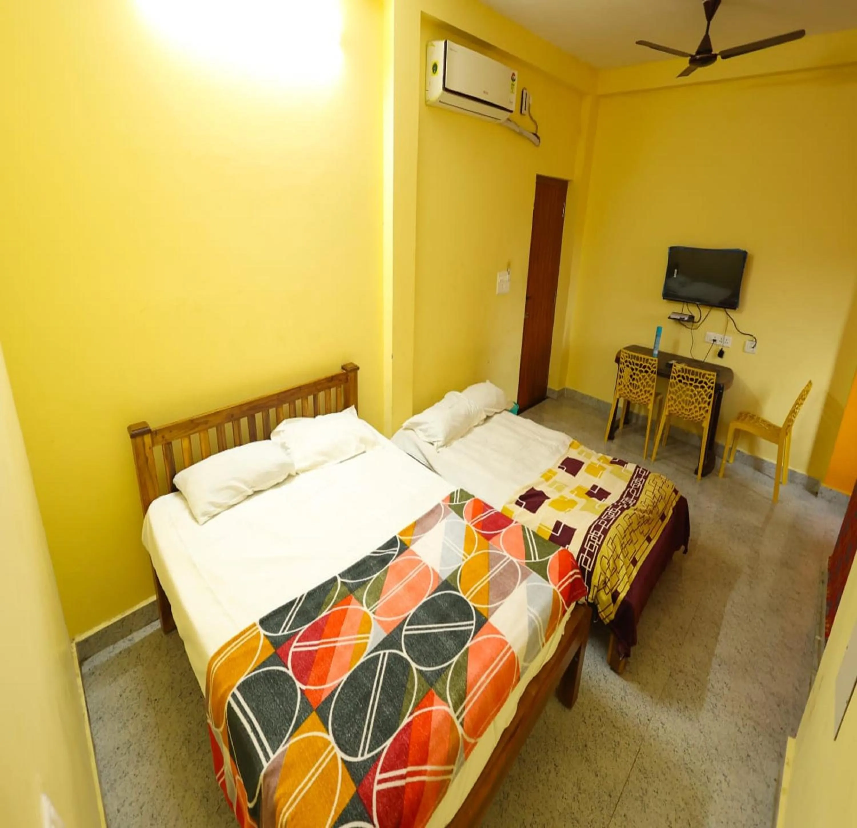 Photo of the whole room in PVR Guest House