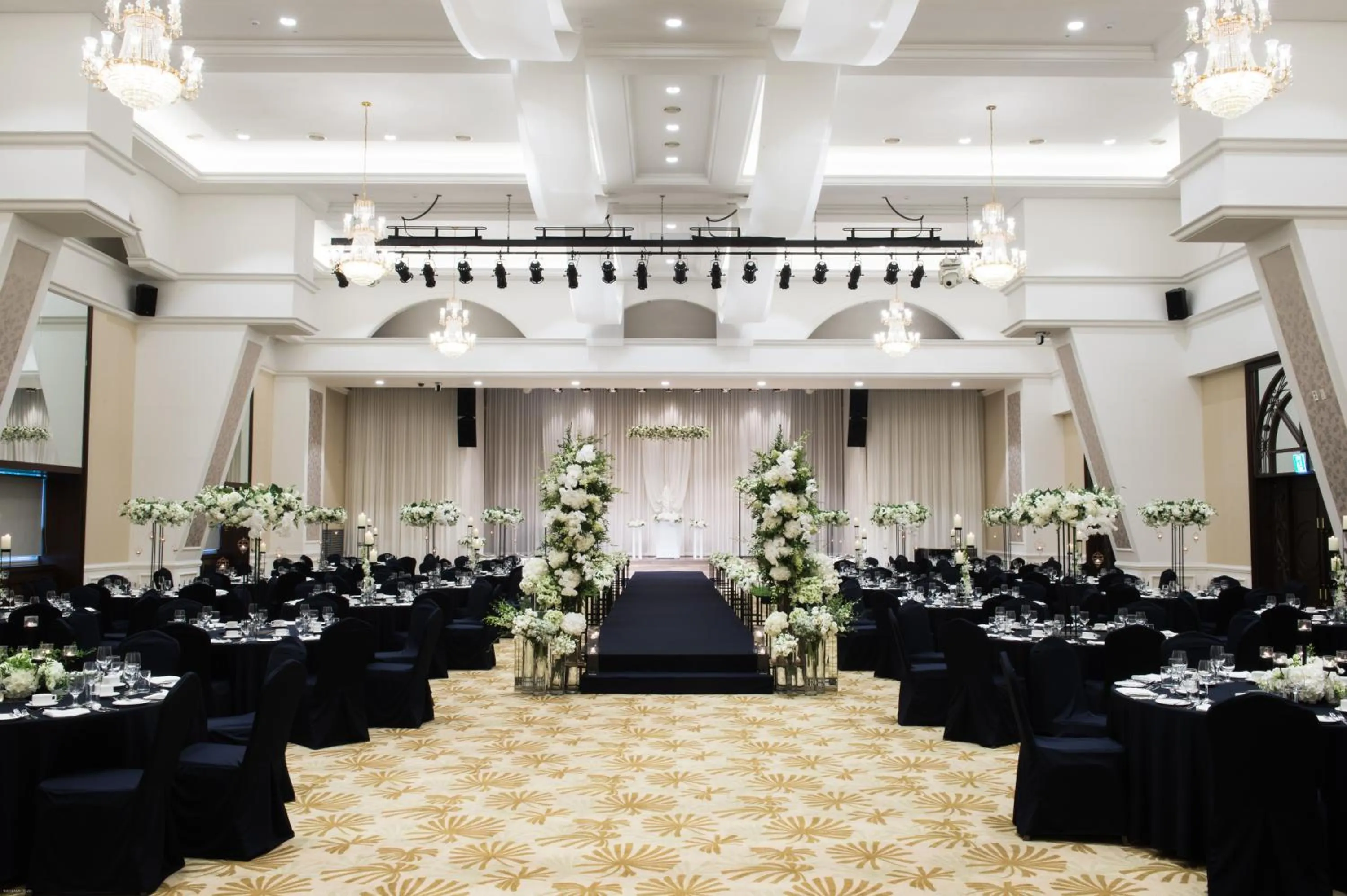 wedding in Island Castle Hotel & Waterpark