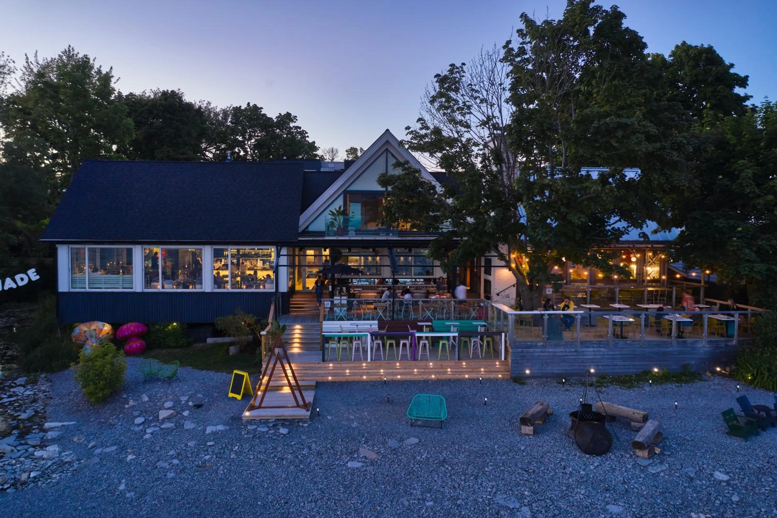 Drake Devonshire and Motor Inn