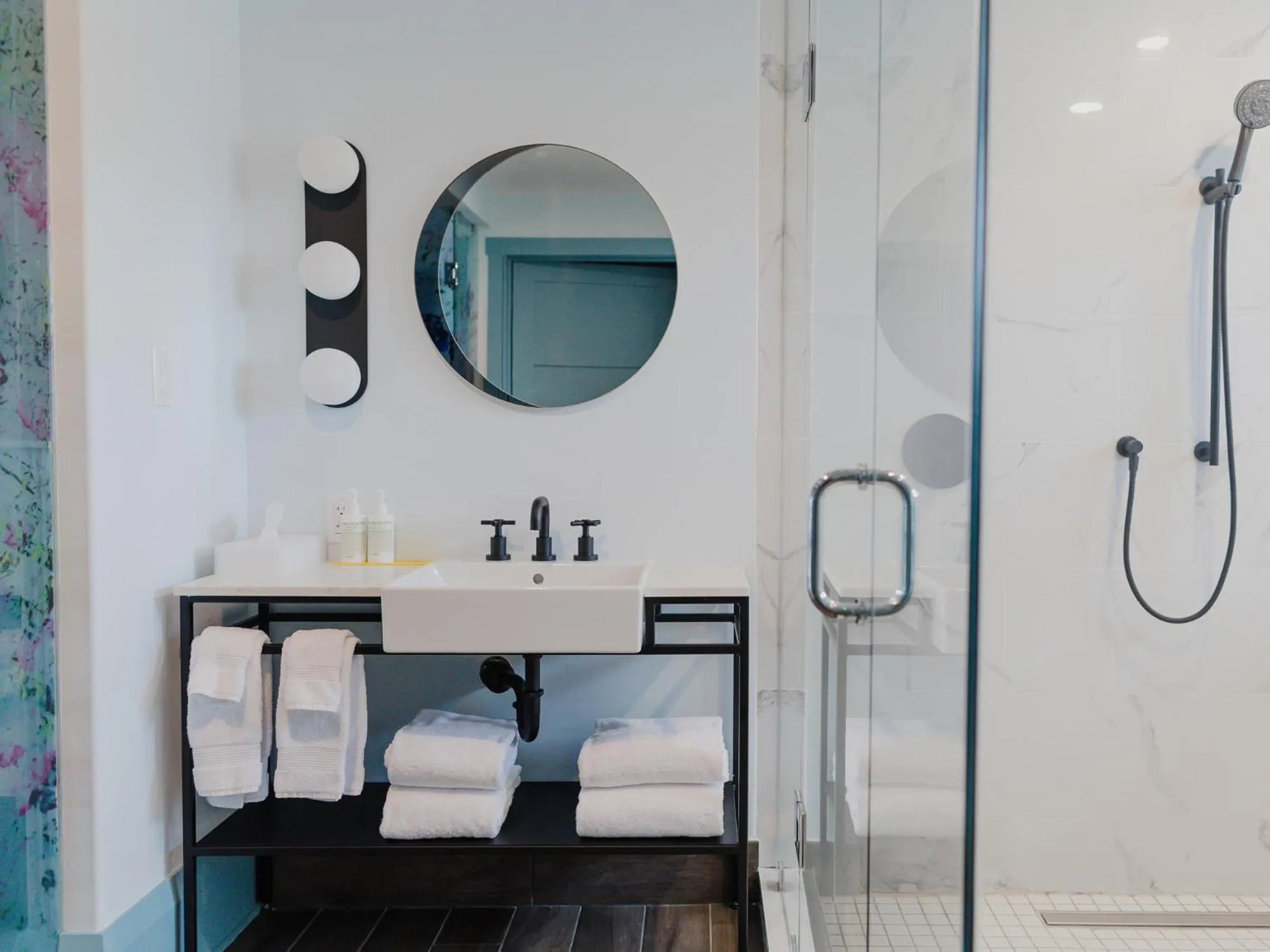 Bathroom in Drake Devonshire and Motor Inn