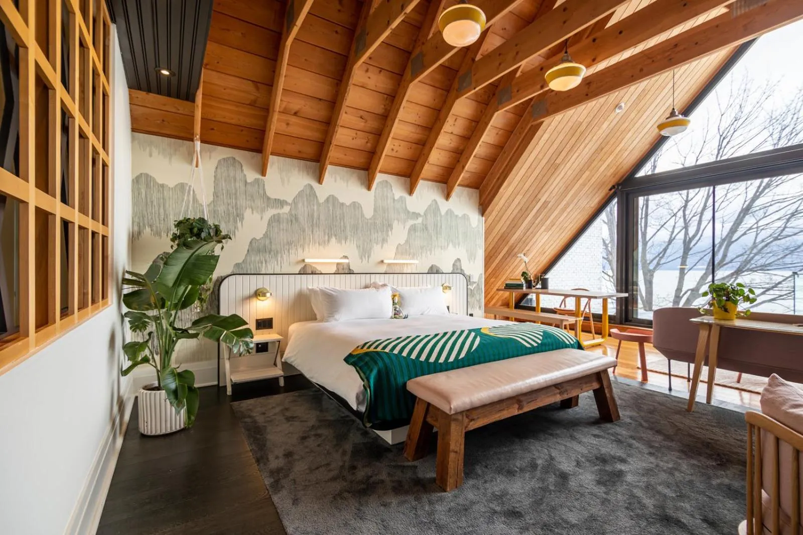 Bed in Drake Devonshire and Motor Inn