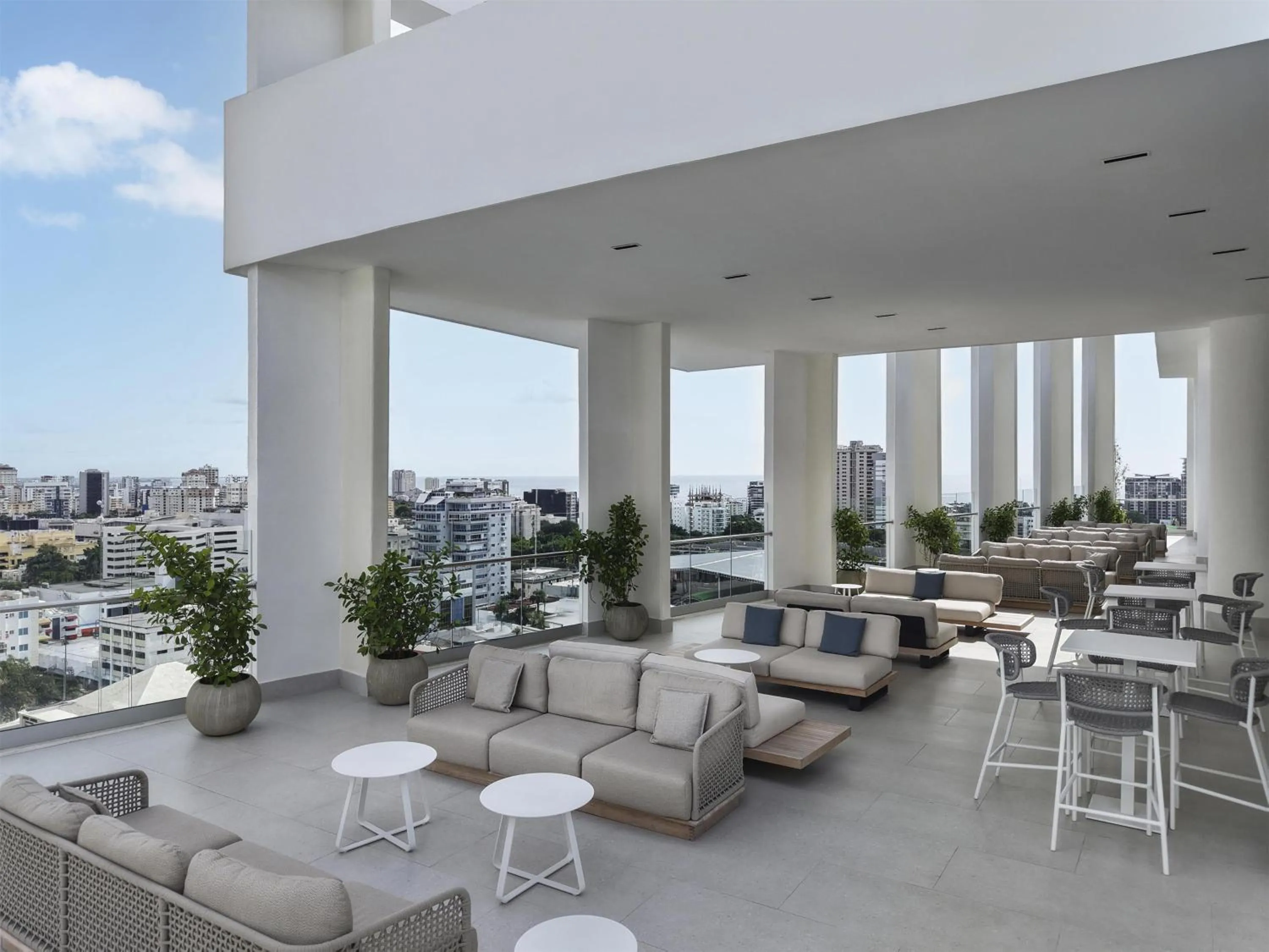 Lounge or bar in Hyatt Centric Santo Domingo