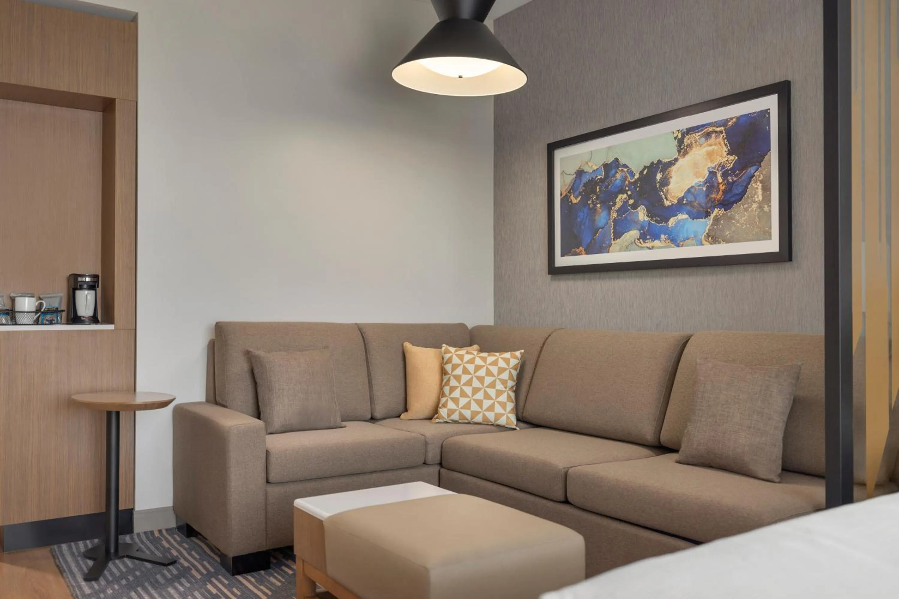 Seating area in Hyatt Place Windsor