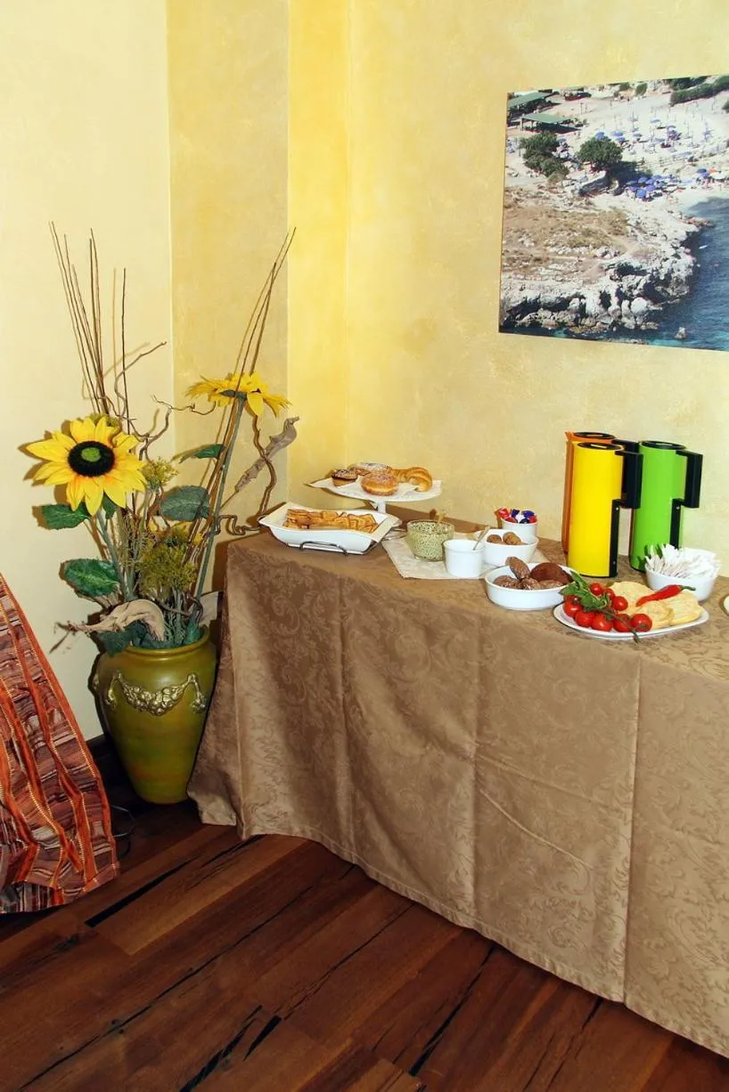 Buffet breakfast in B&B Villa il Sughero