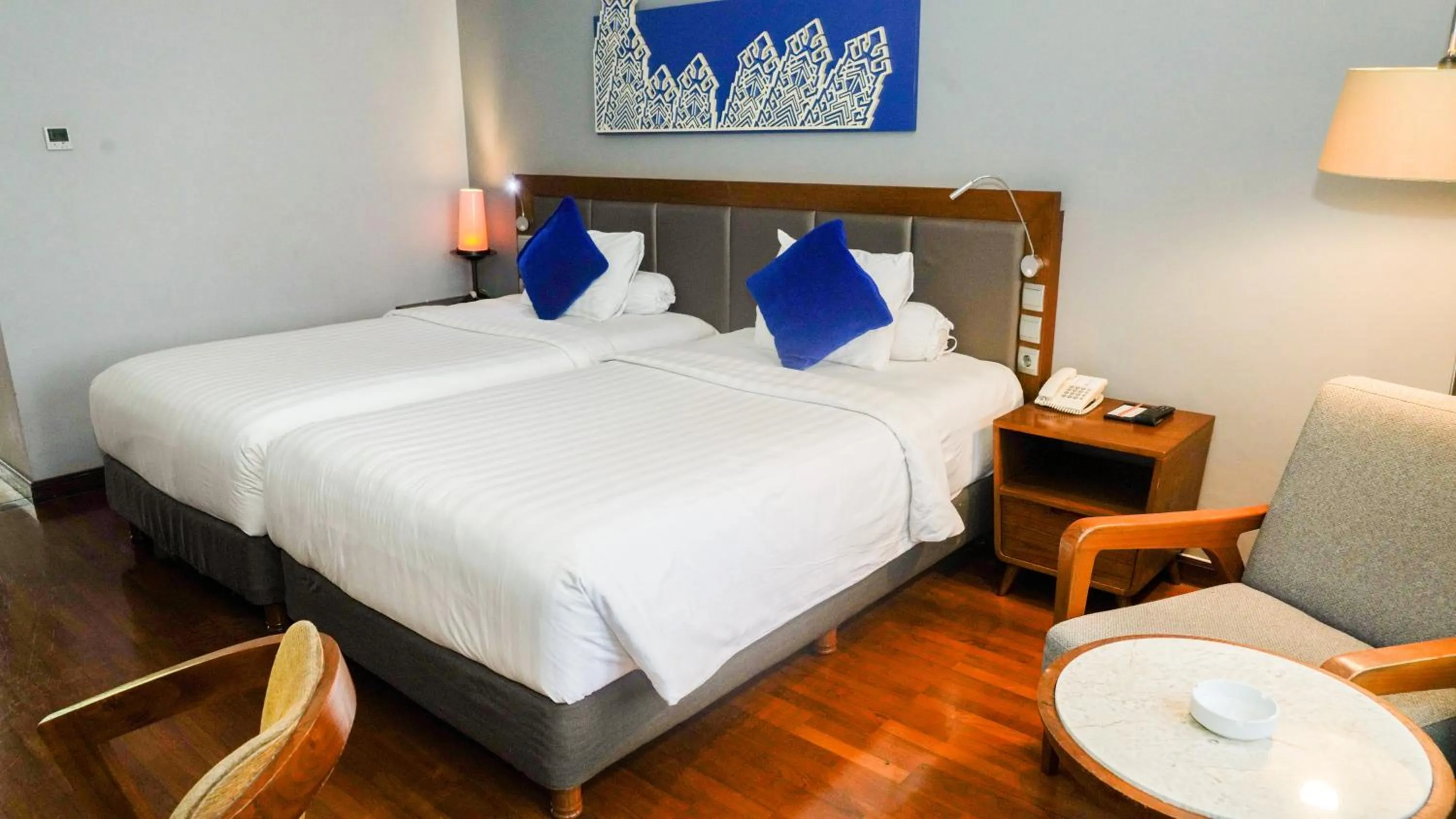 Bed in Monopoli Hotel Bukittinggi