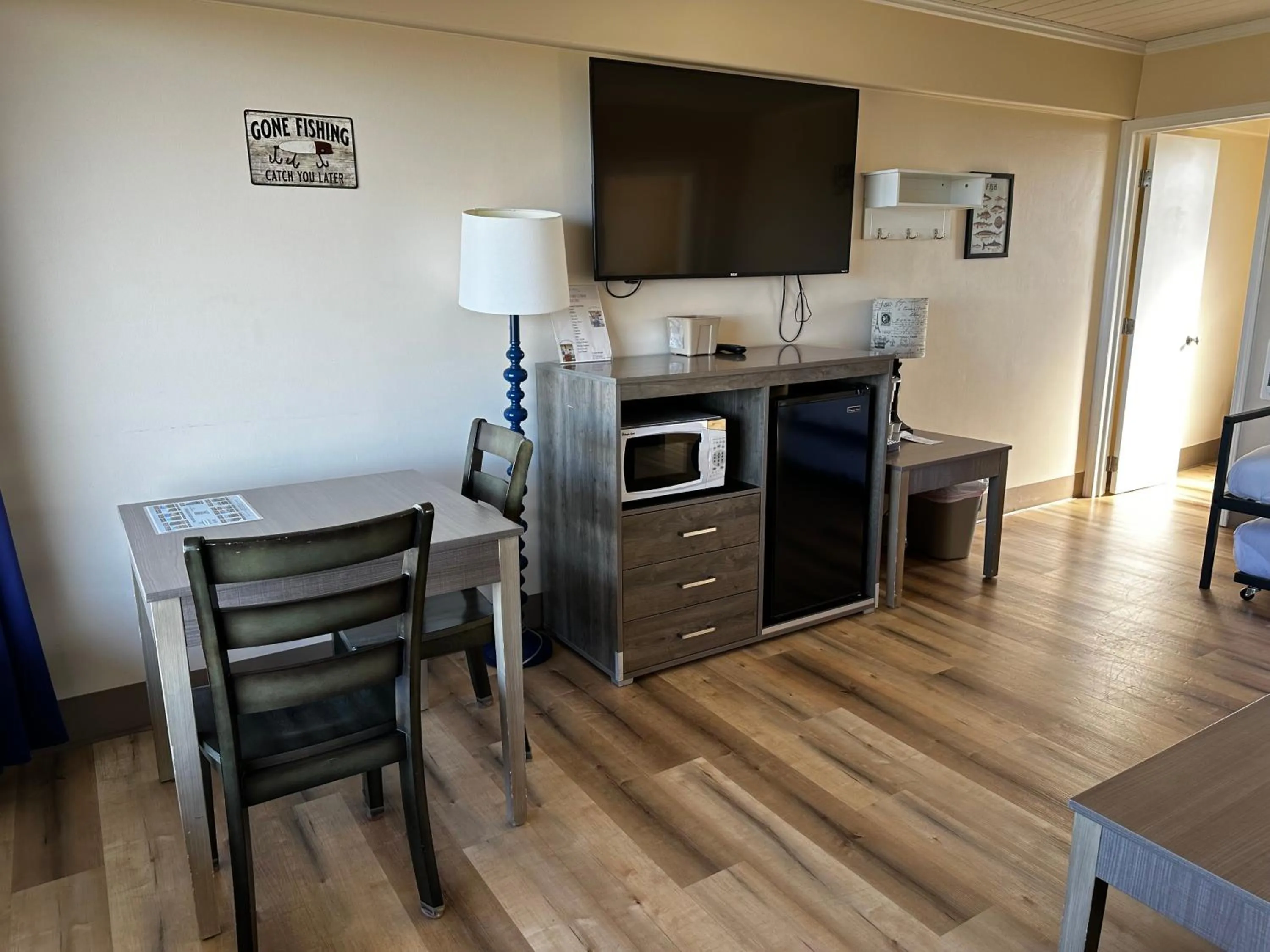 TV and multimedia in Westport Inn