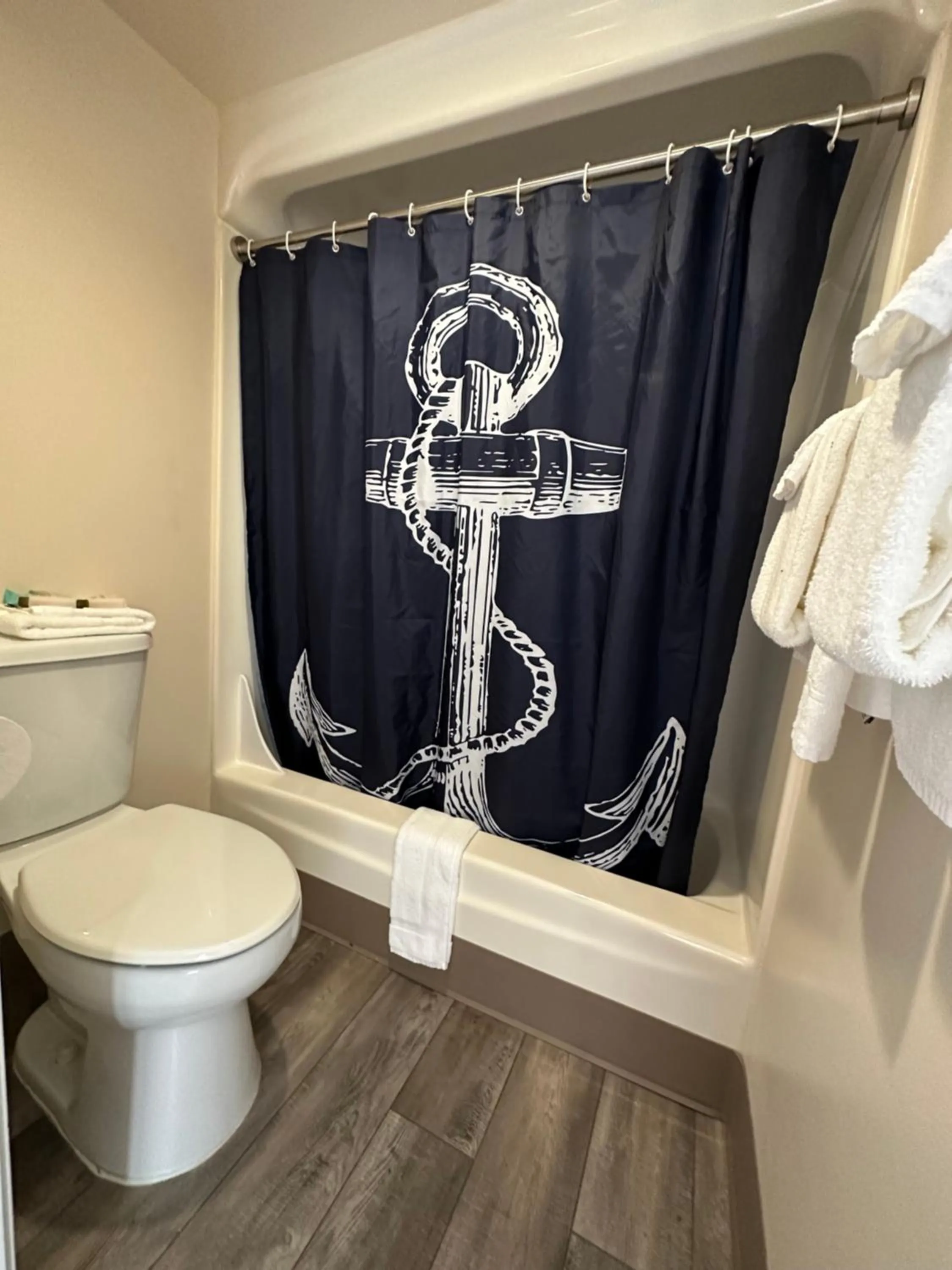 Bathroom in Westport Inn