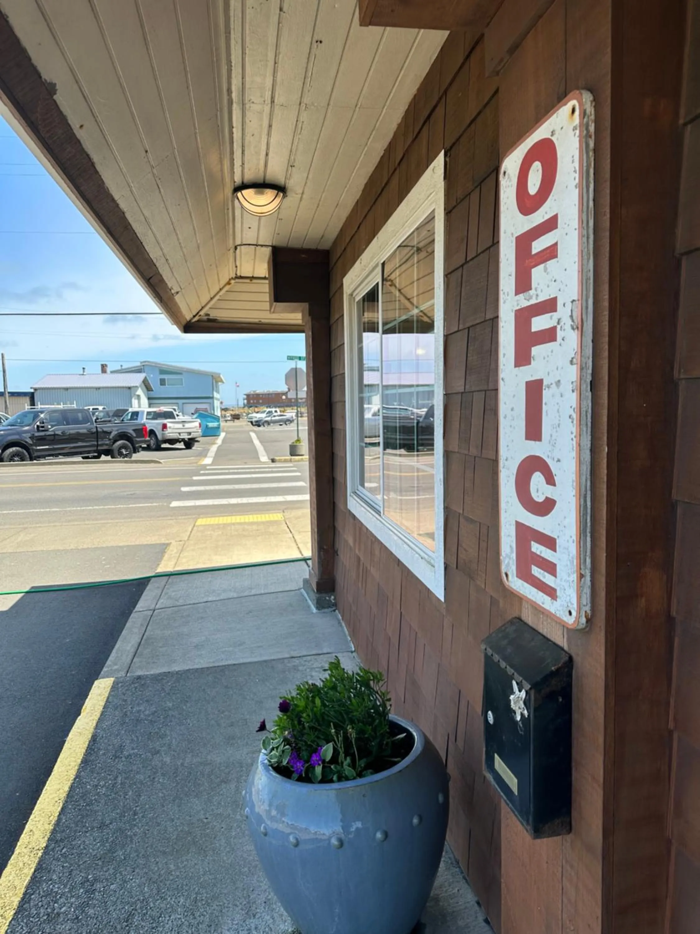 Lobby or reception in Westport Inn