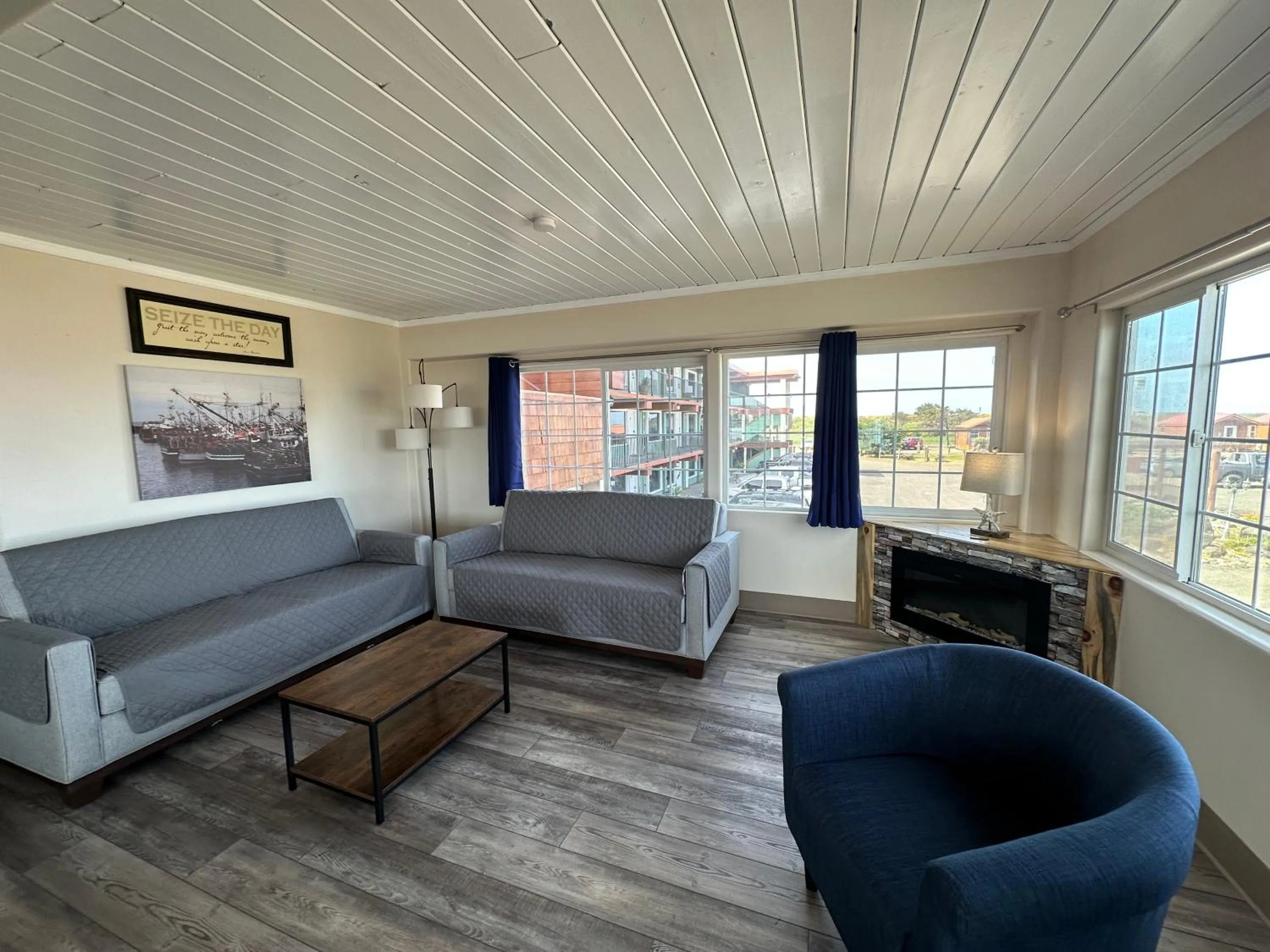 Three Bedroom Suite with Ocean and Harbor Views in Westport Inn