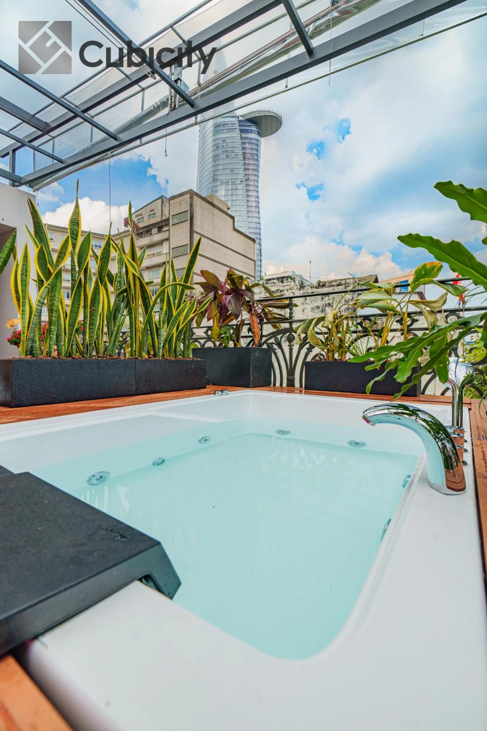 Garden in Cubicity Wall Street House