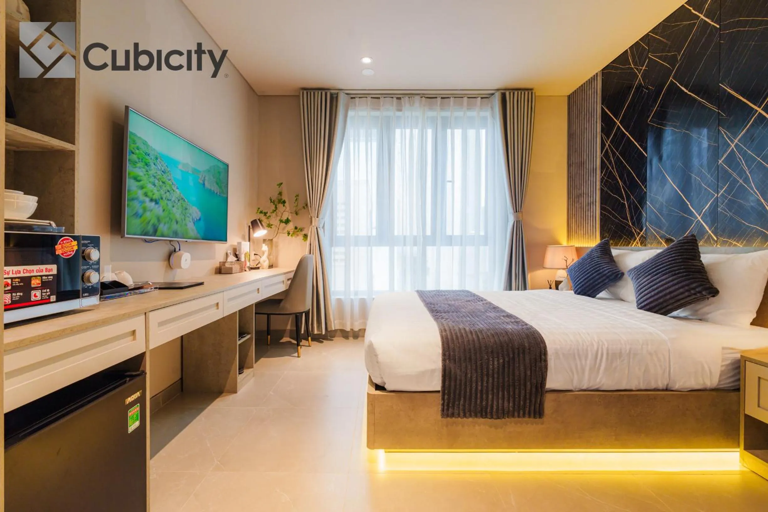 Bed in Cubicity Wall Street House