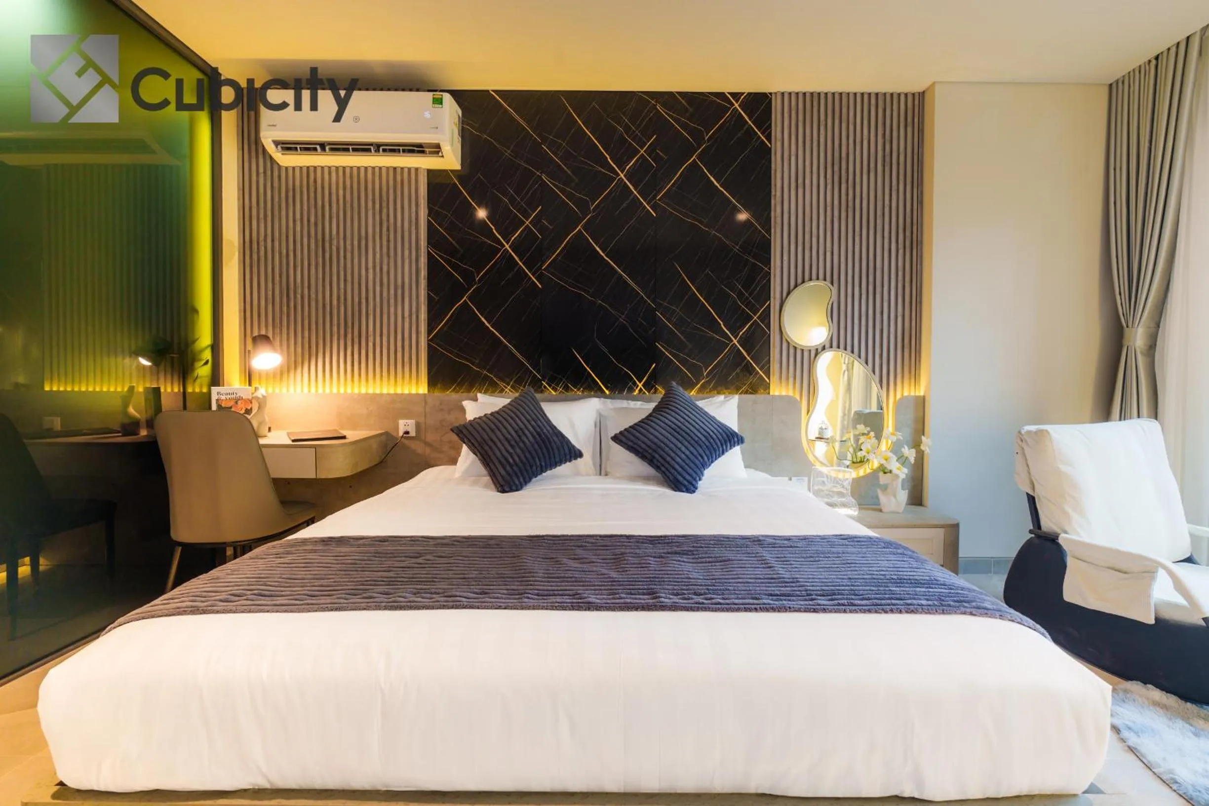 Bed in Cubicity Wall Street House