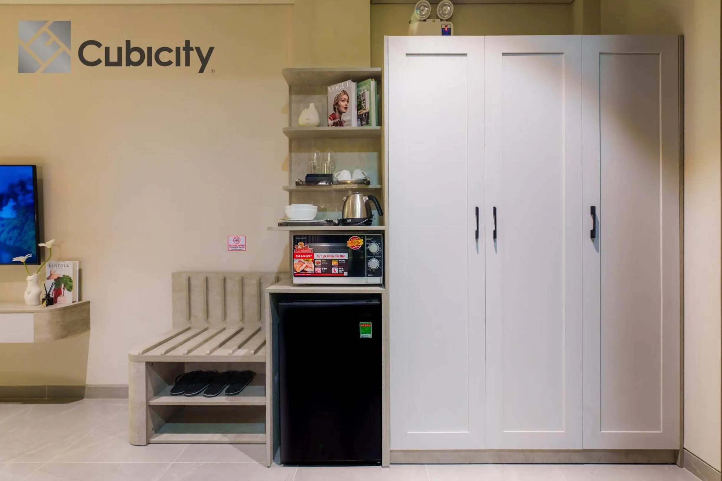 minibar in Cubicity Wall Street House