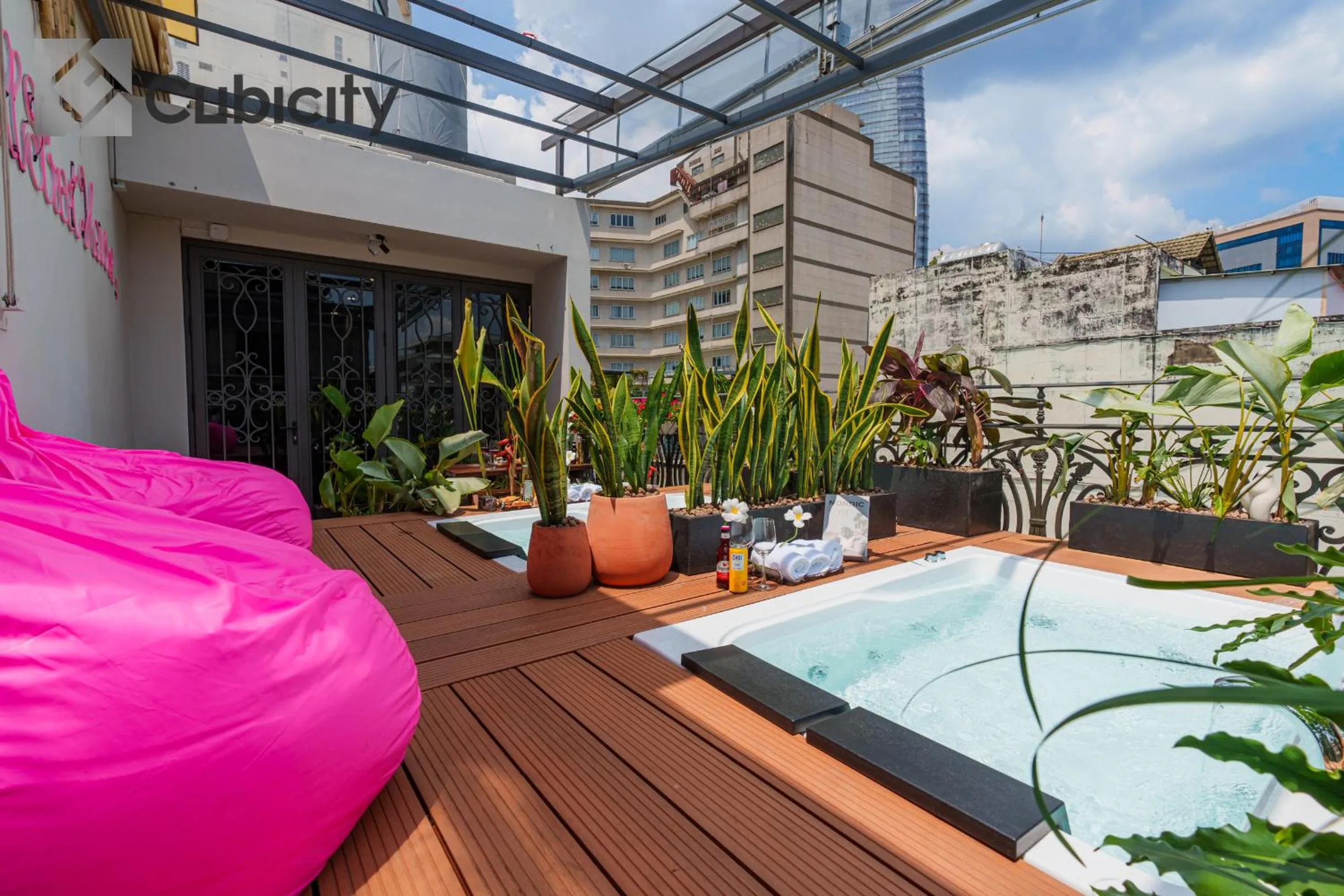 Garden in Cubicity Wall Street House