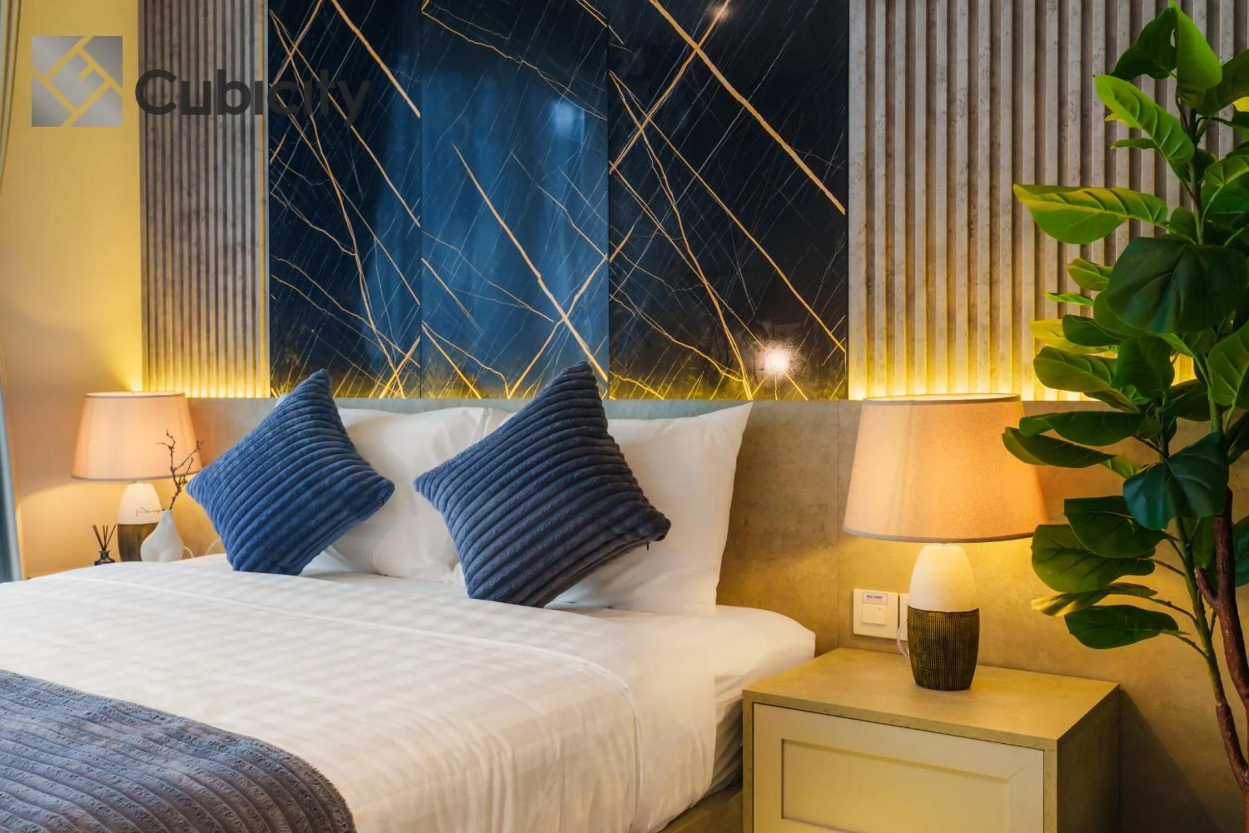 Bed in Cubicity Wall Street House