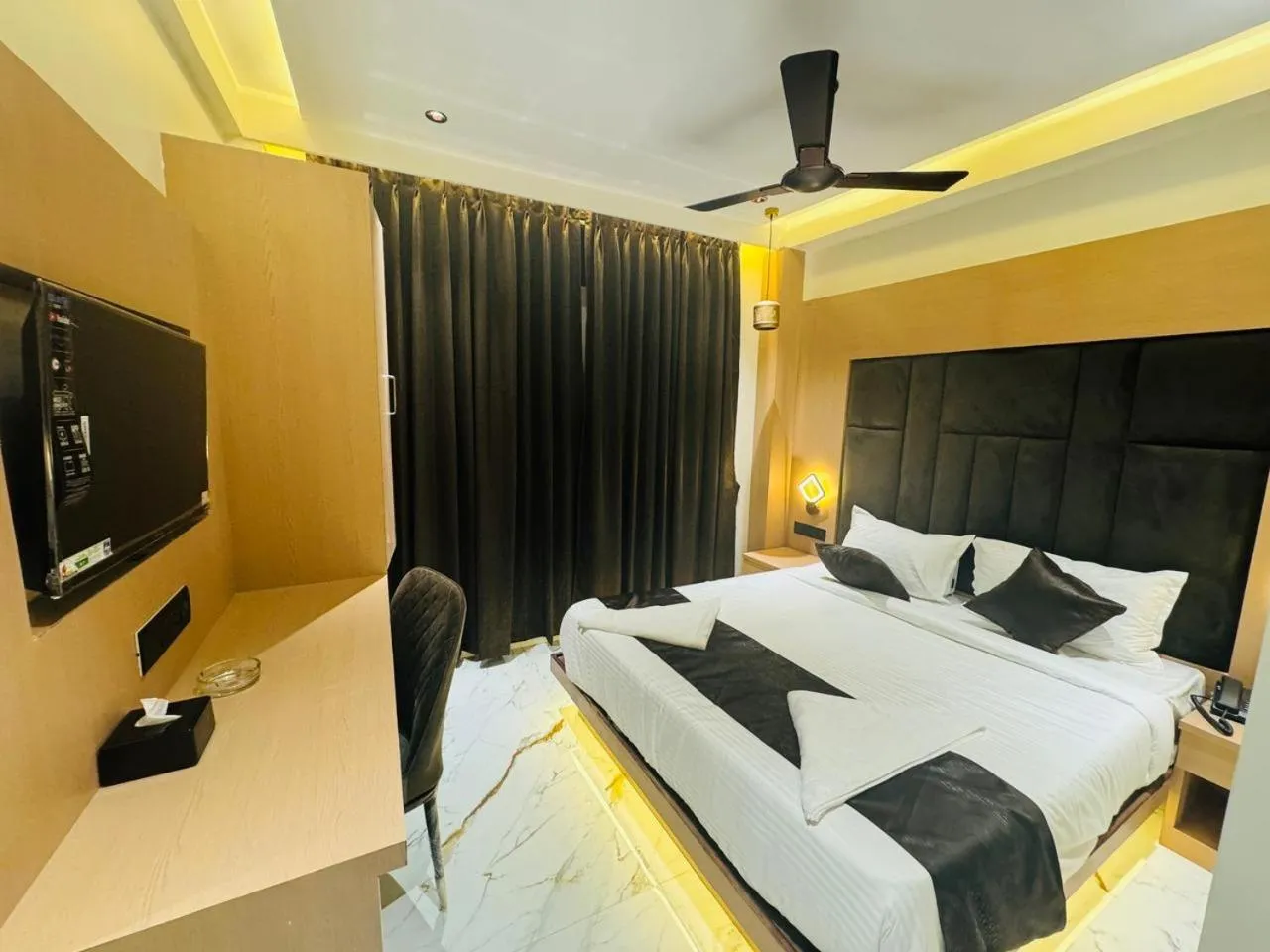 Bedroom, Bed in Hotel Windsor Castle