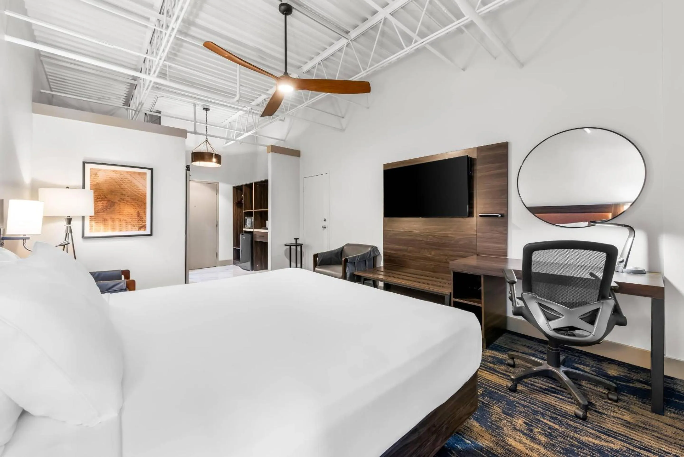 Bed in The Federal Hotel Downtown Carson City, an Ascend Collection Hotel