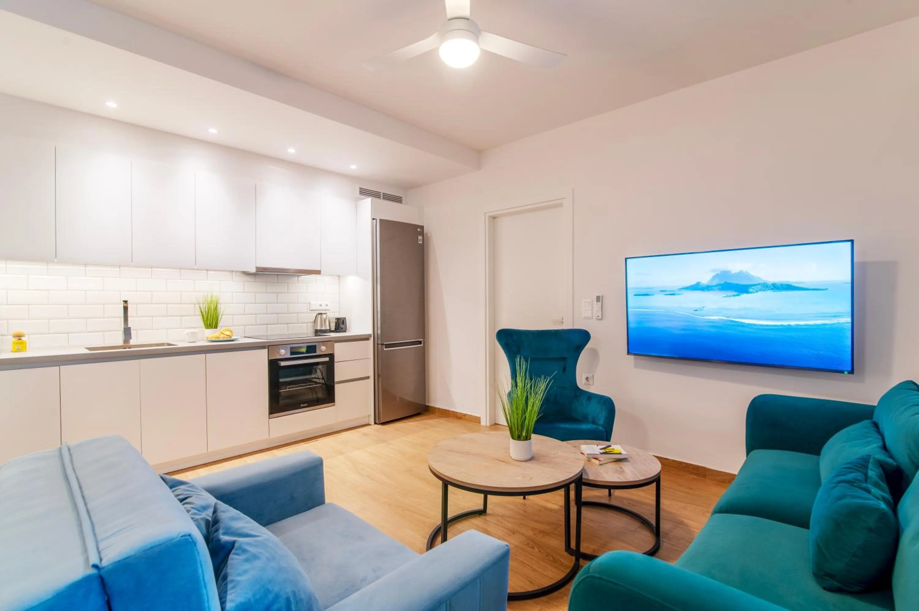 Kitchen or kitchenette in Lighthouse Kipseli