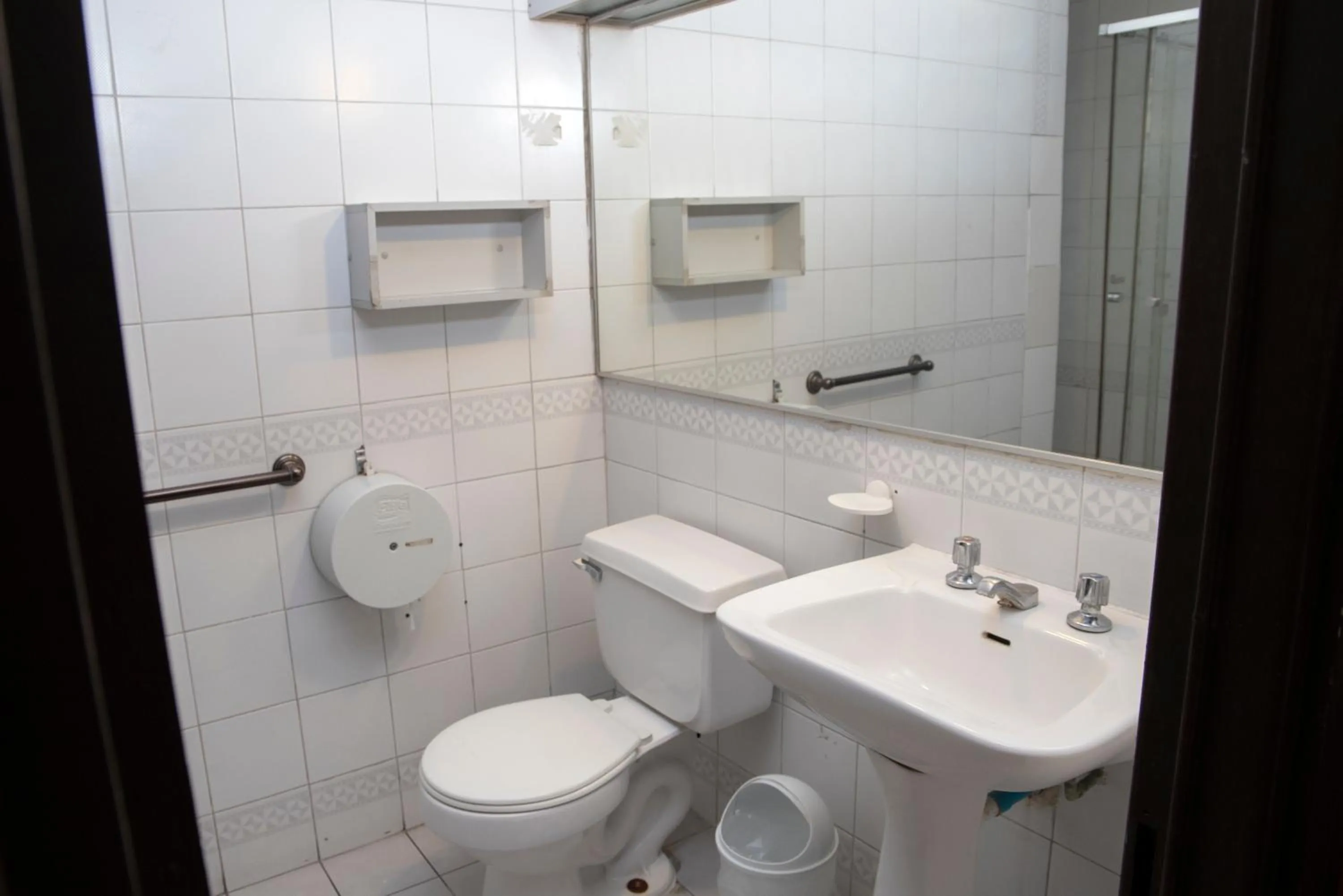 Bathroom in Hotel La Castellana