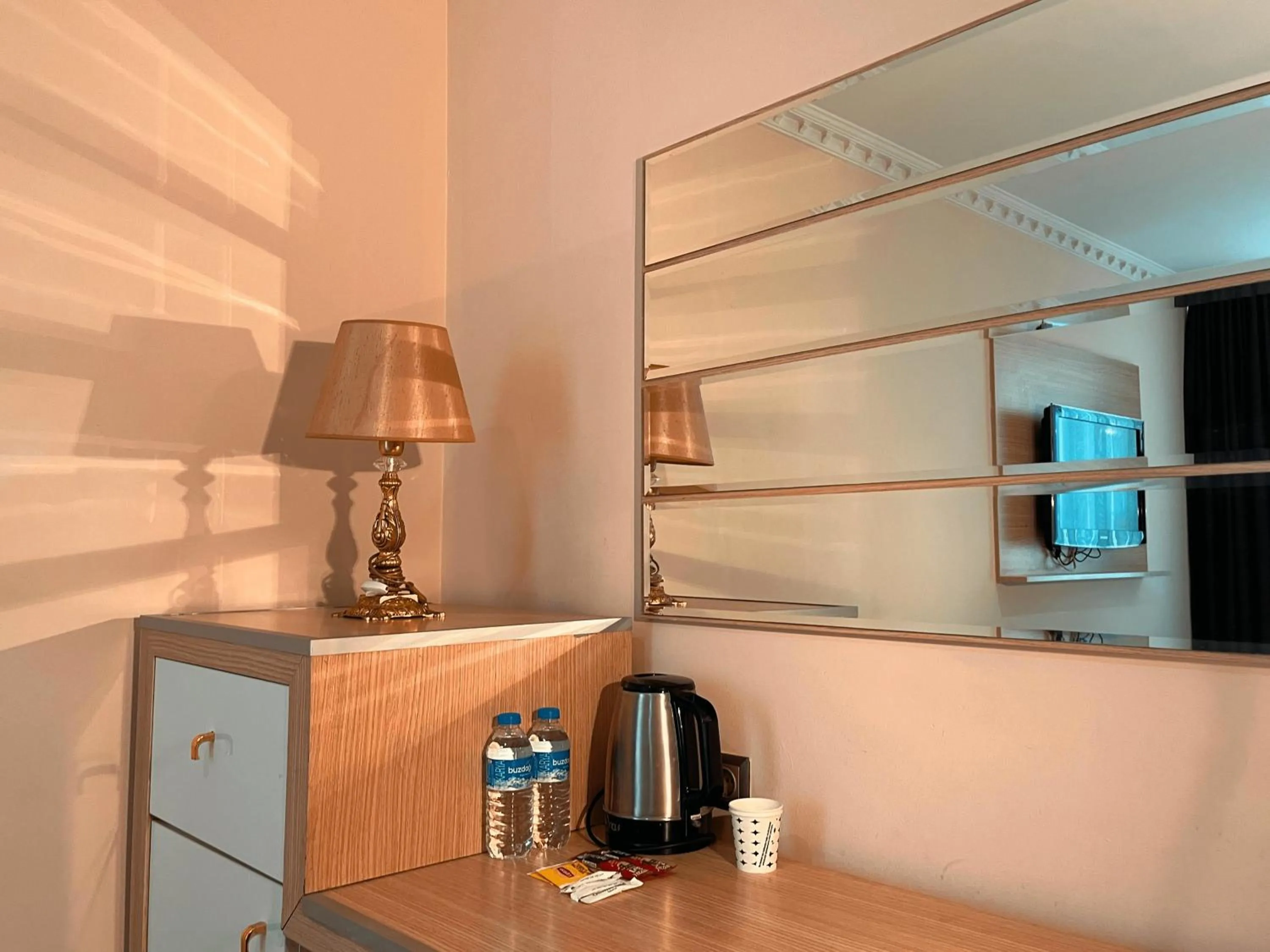 Coffee/tea facilities in Ottoman Hotel Sakarya