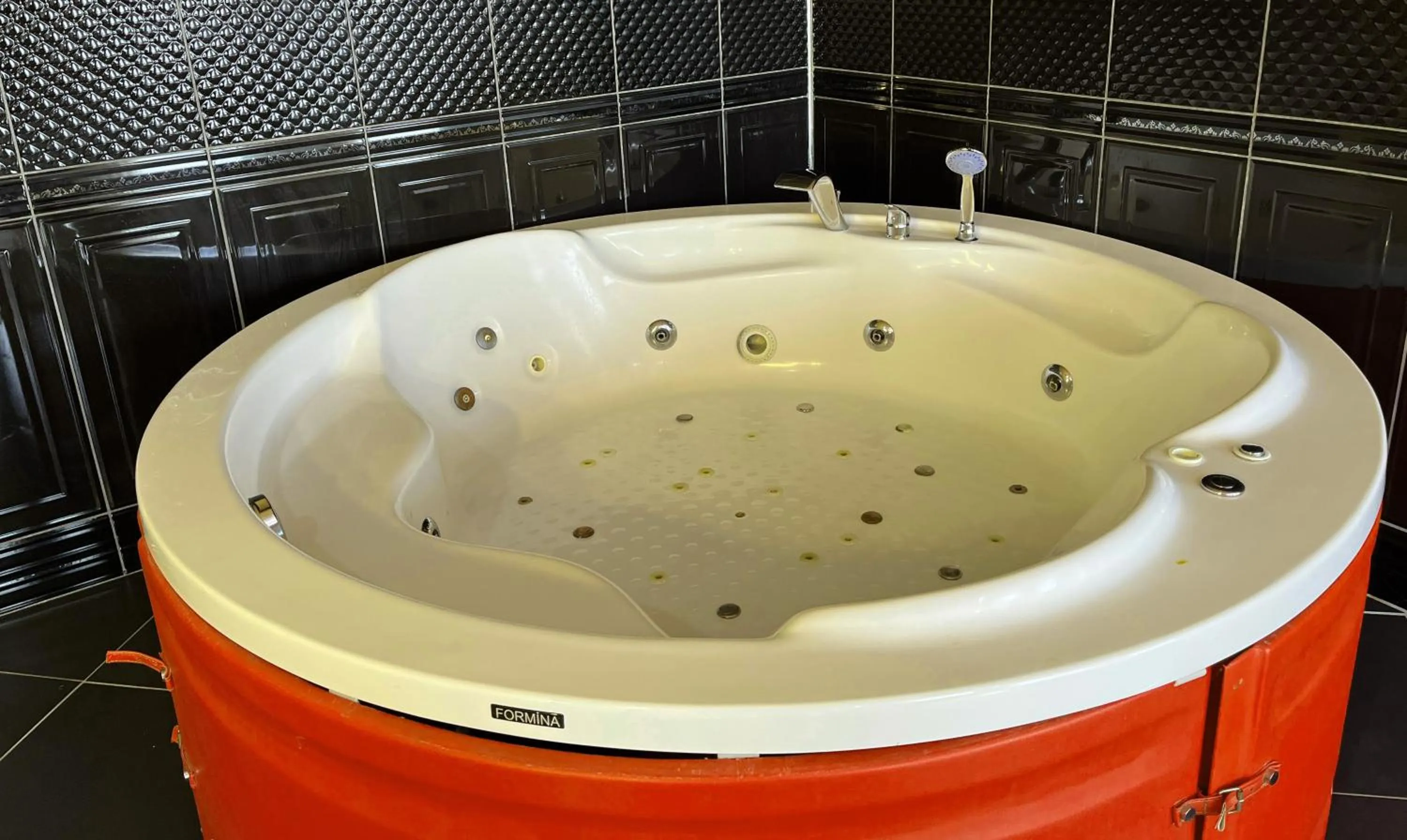 Bath in Ottoman Hotel Sakarya