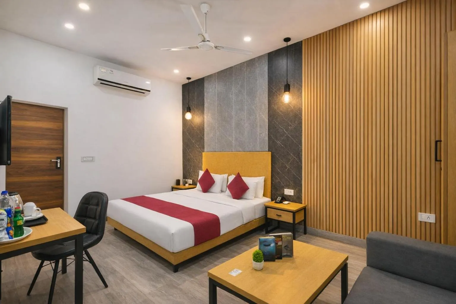 Bed in Hotel Downtown by Quadis - Sector 15 Noida