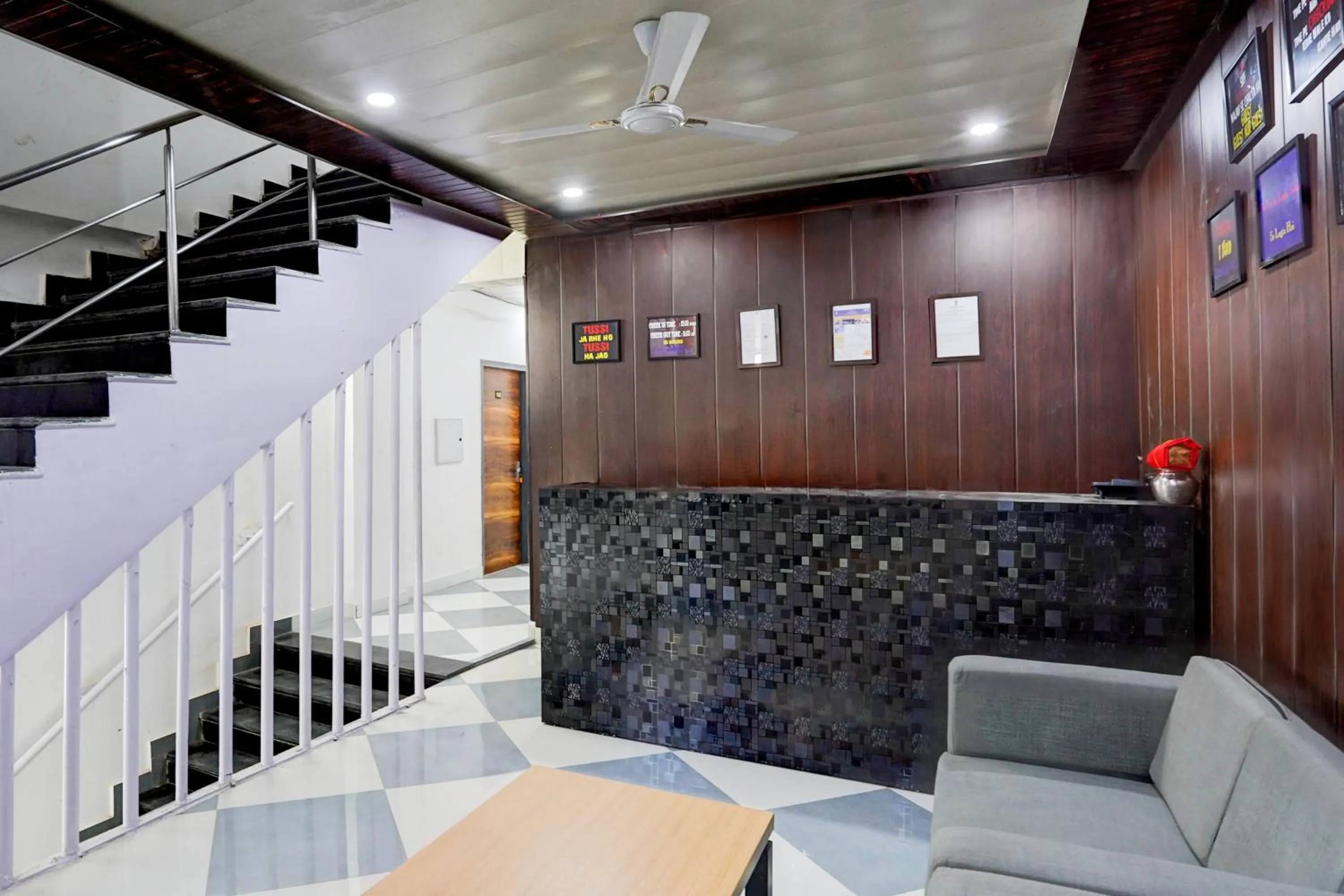 Lobby or reception in Hotel Downtown by Quadis - Sector 15 Noida
