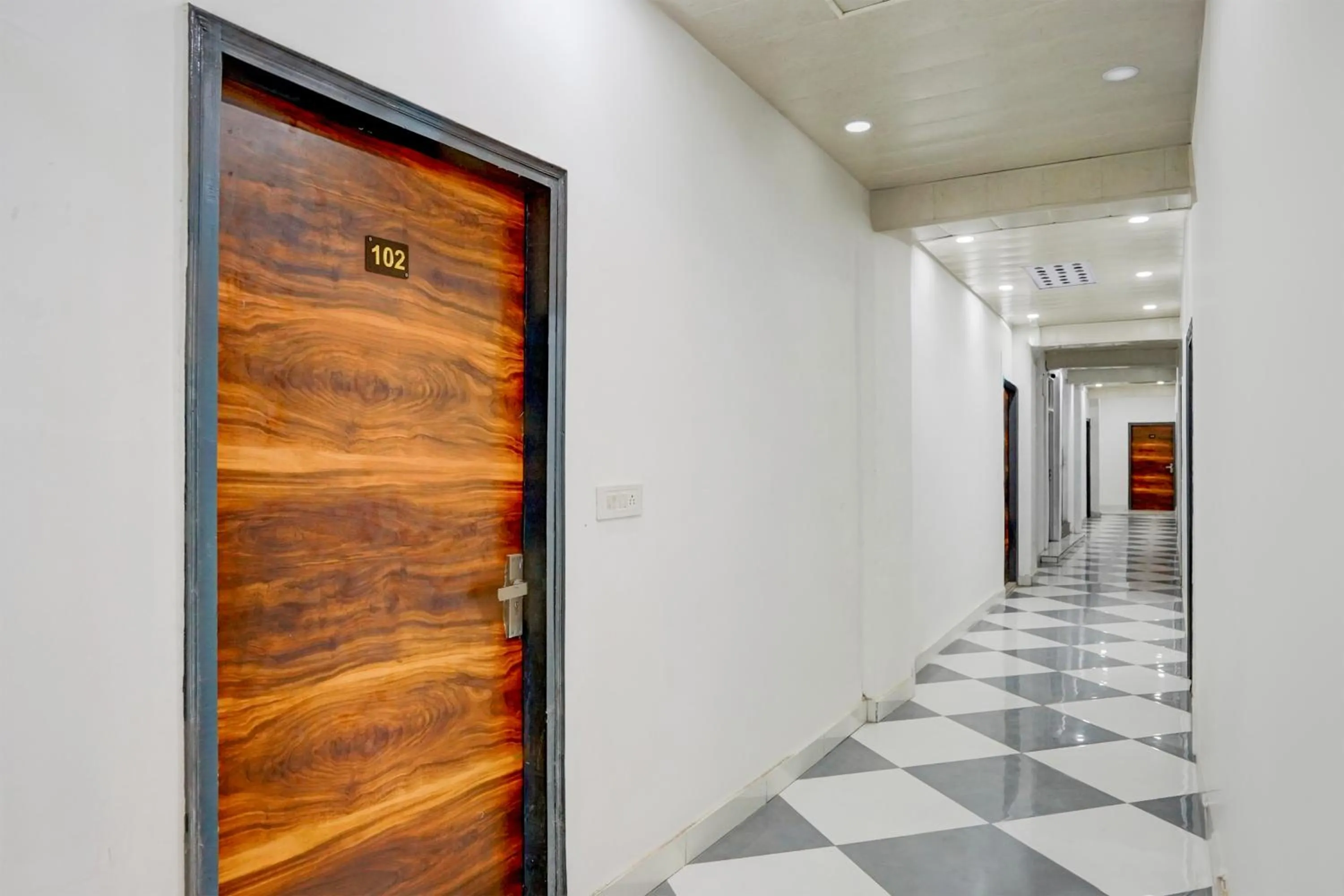 Lobby or reception in Hotel Downtown by Quadis - Sector 15 Noida