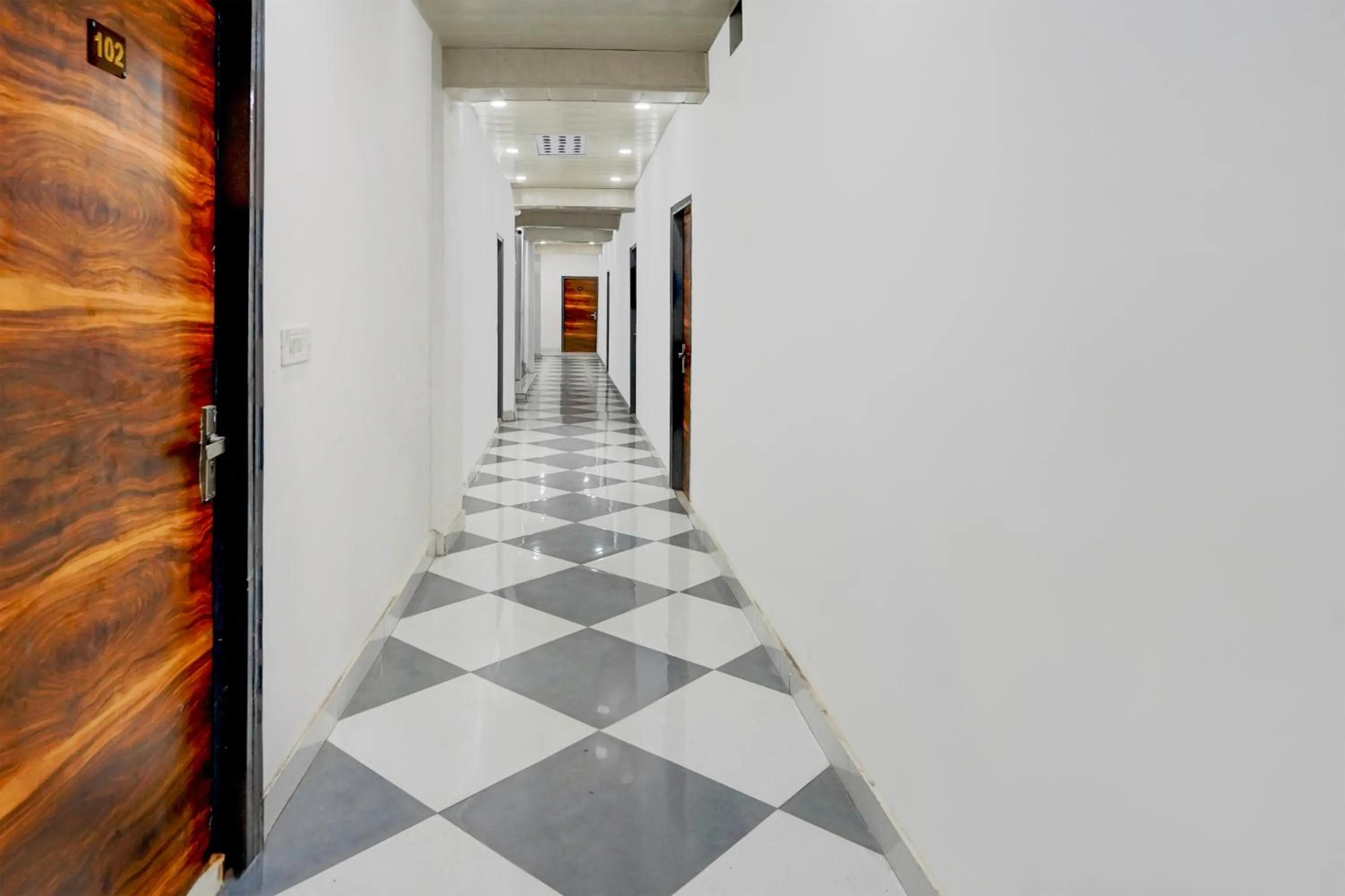 Lobby or reception in Hotel Downtown by Quadis - Sector 15 Noida