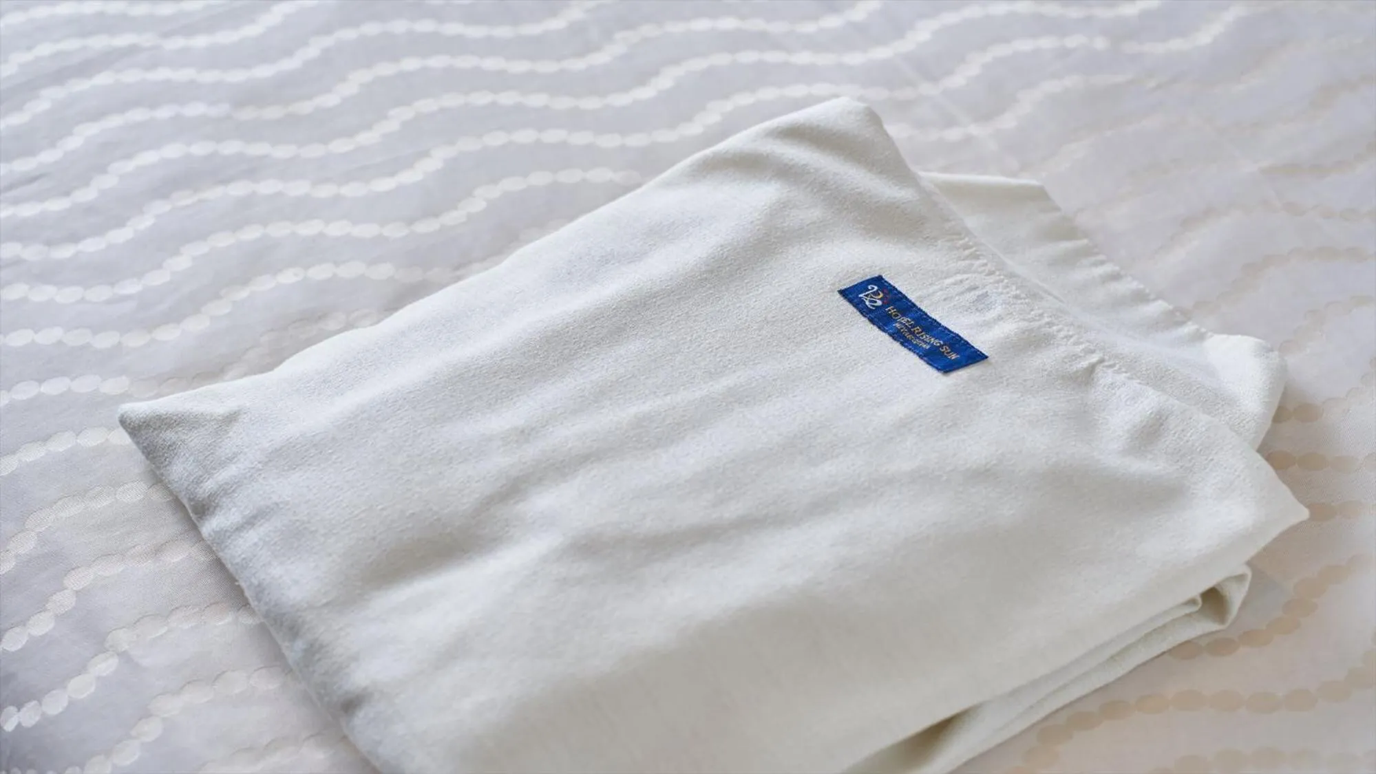 Photo of the whole room, Bed in Hotel Risingsun Miyakojima