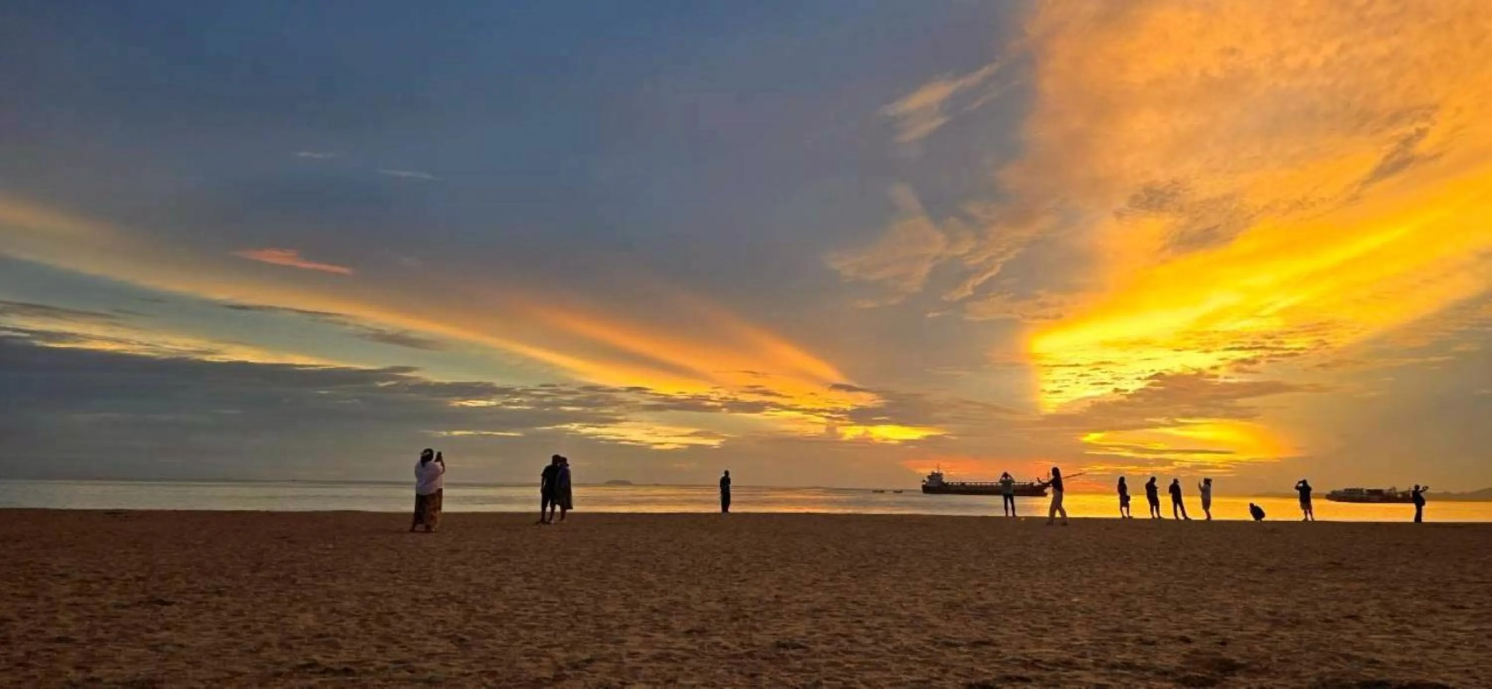 Beach in D@Sea Hotel