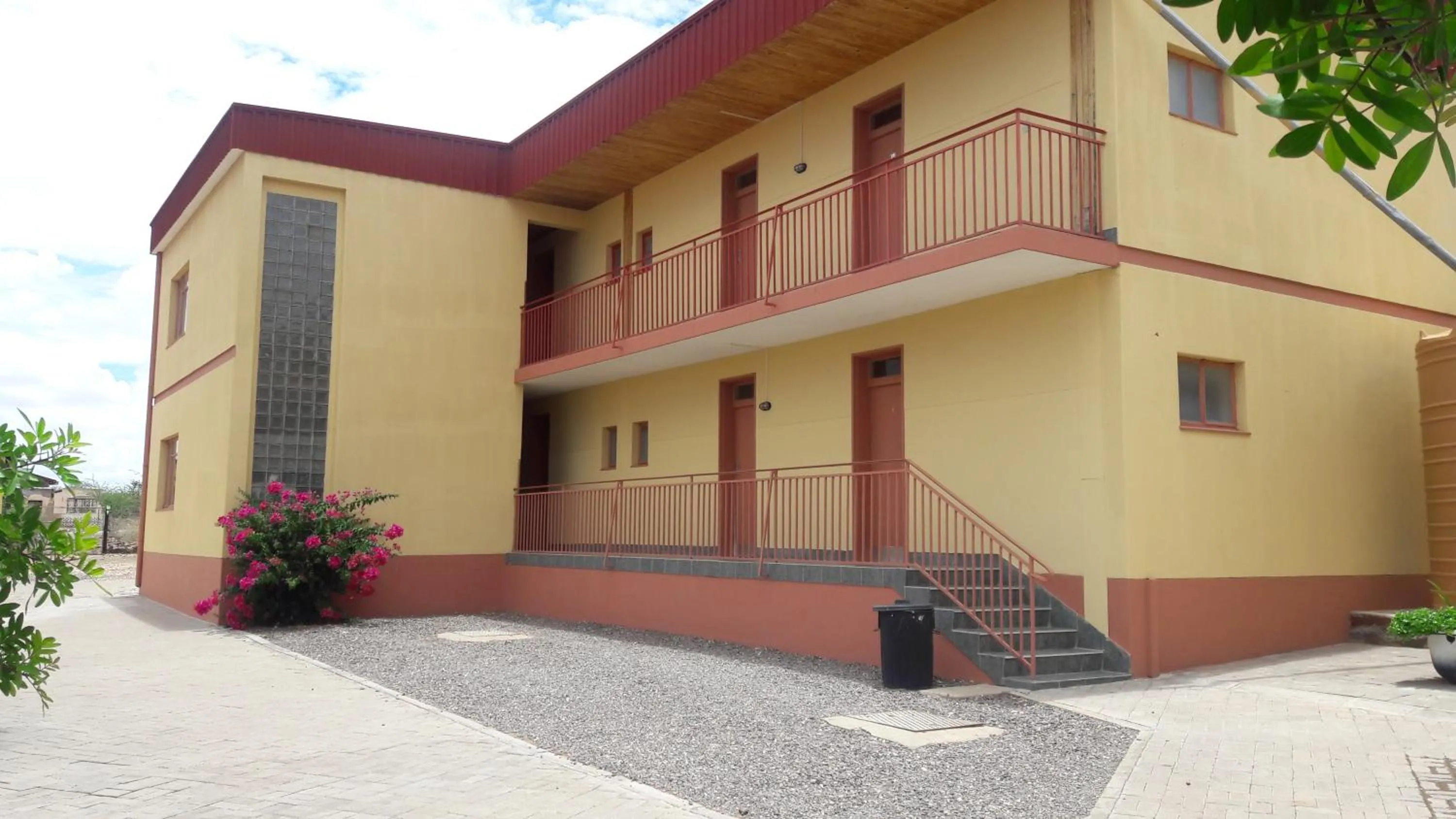 Inner courtyard view in Maltahöhe Hotel