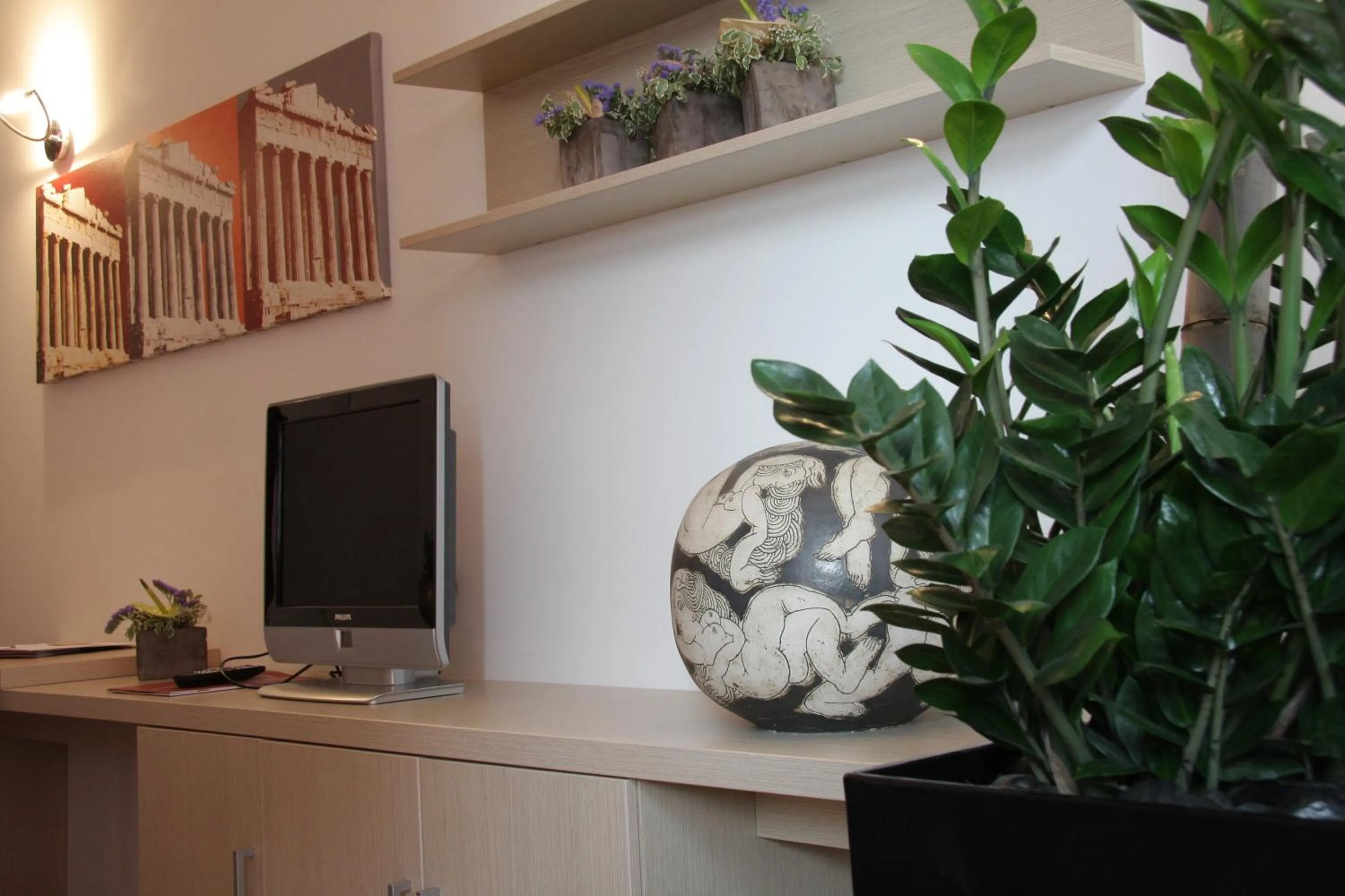 TV and multimedia in Euro Hotel Residence