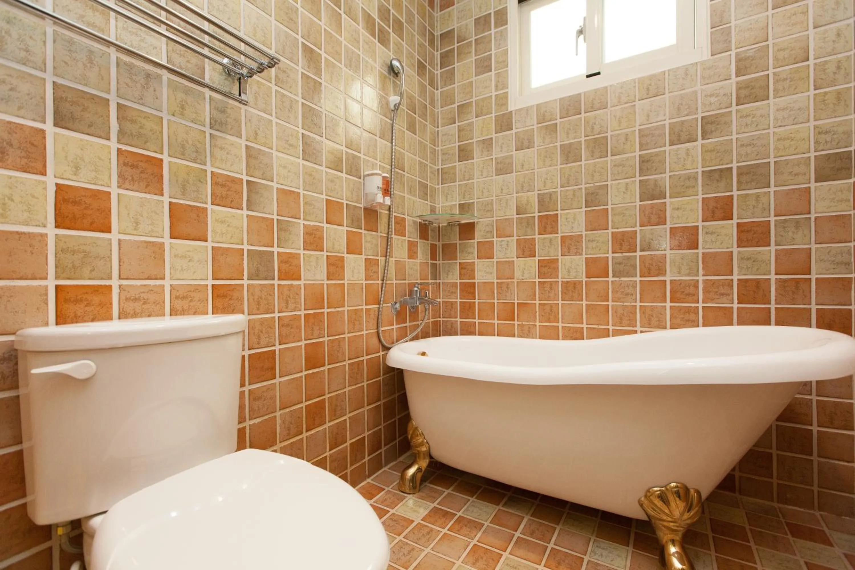 Bathroom in The Anderson Manor Hotel