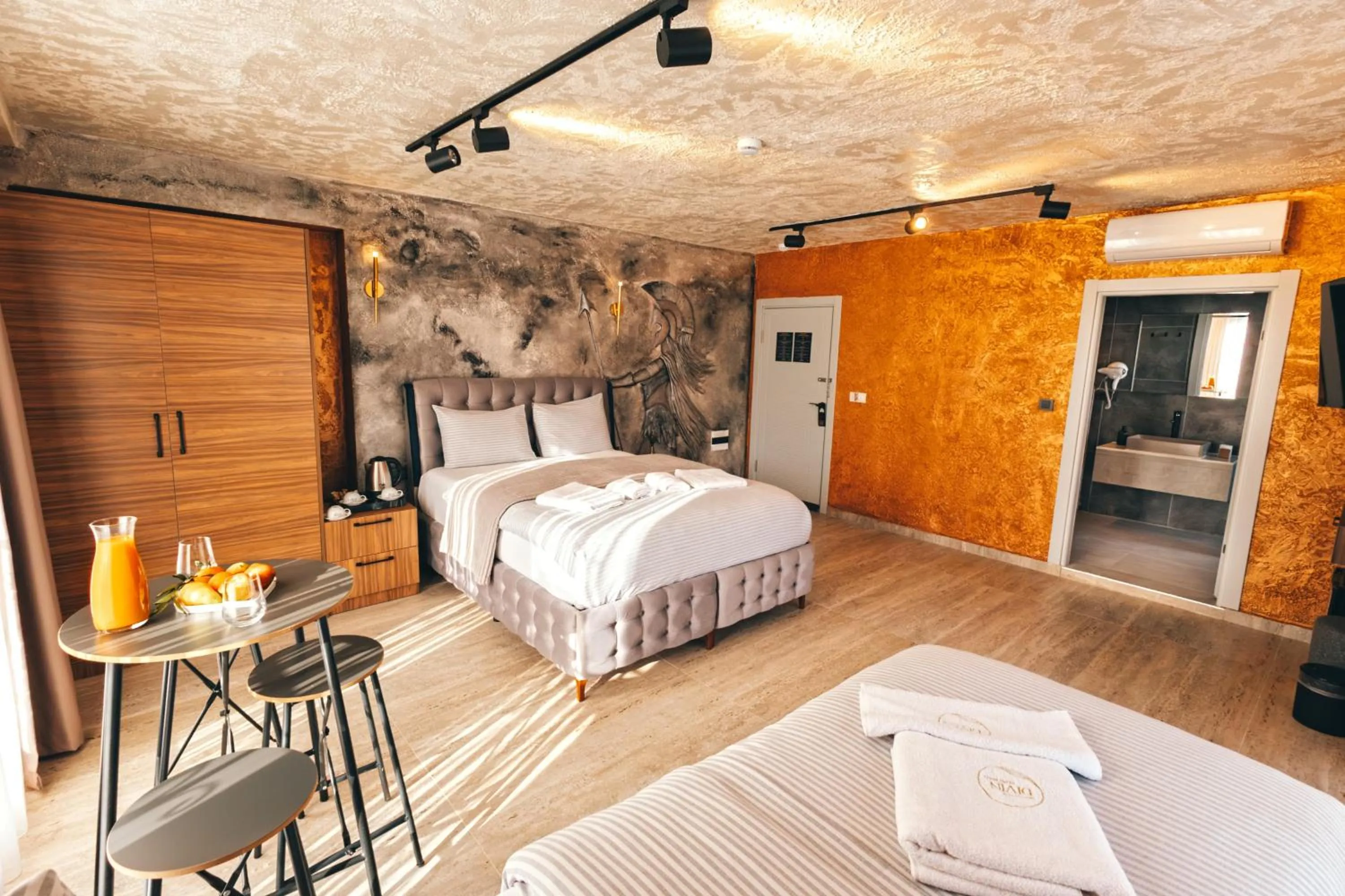 Photo of the whole room, Bed in Cappadocia Divin House